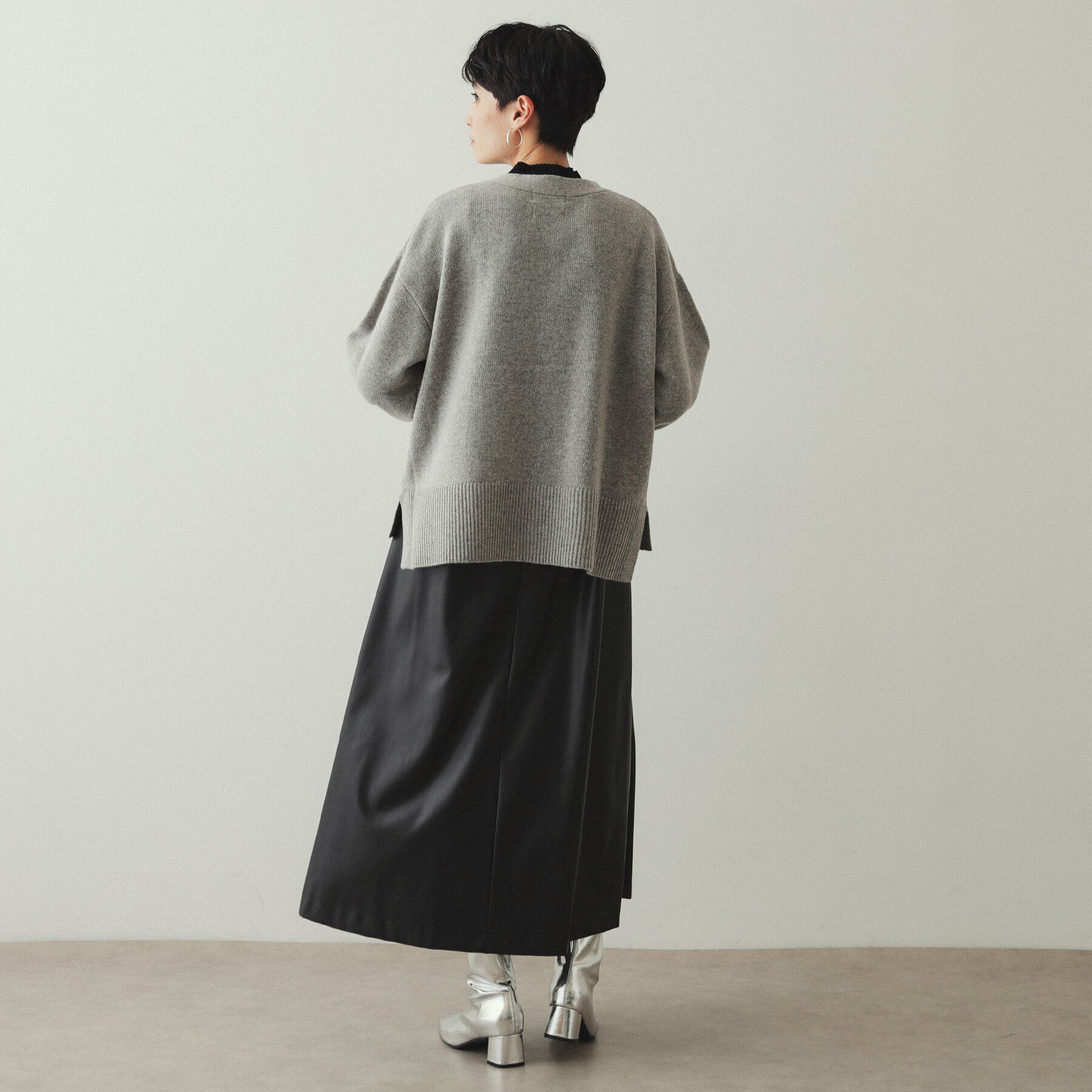 OPAQUE.CLIP「ミドルゲージVネックニットカーディガン／FILIVIVI・フィルビビ【洗える】」|カーディガン|