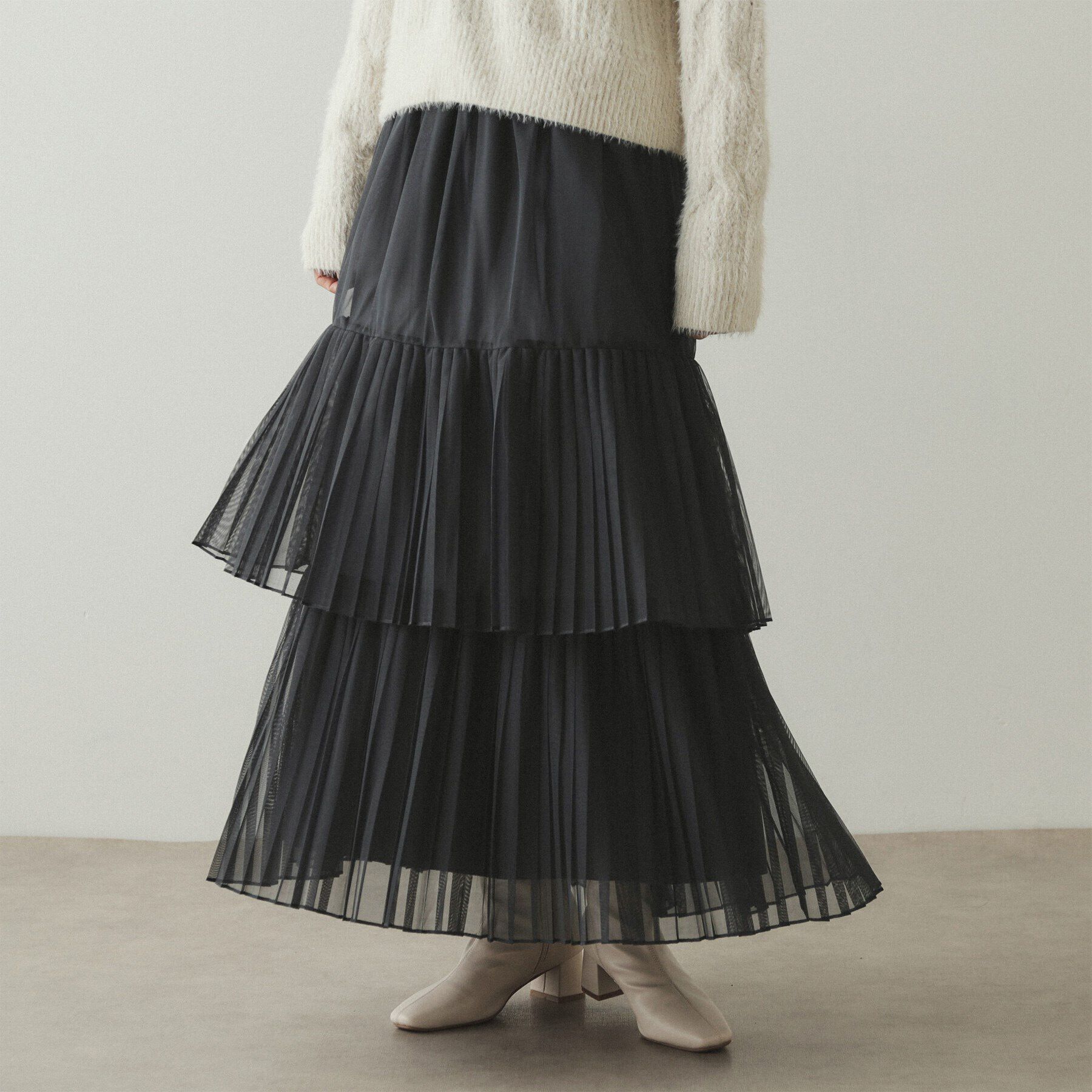 OPAQUE.CLIP「チュールプリーツティアードスカート【洗濯機洗い可】」|スカート|チャコールグレー(0