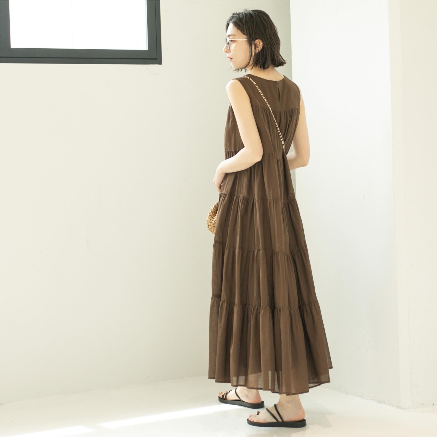 OPAQUE.CLIP「《Can Cam掲載》ティアードマキシドレス/オーガニックコットン混【洗濯機洗い可】」|ワンピース|ブラウン(044)
