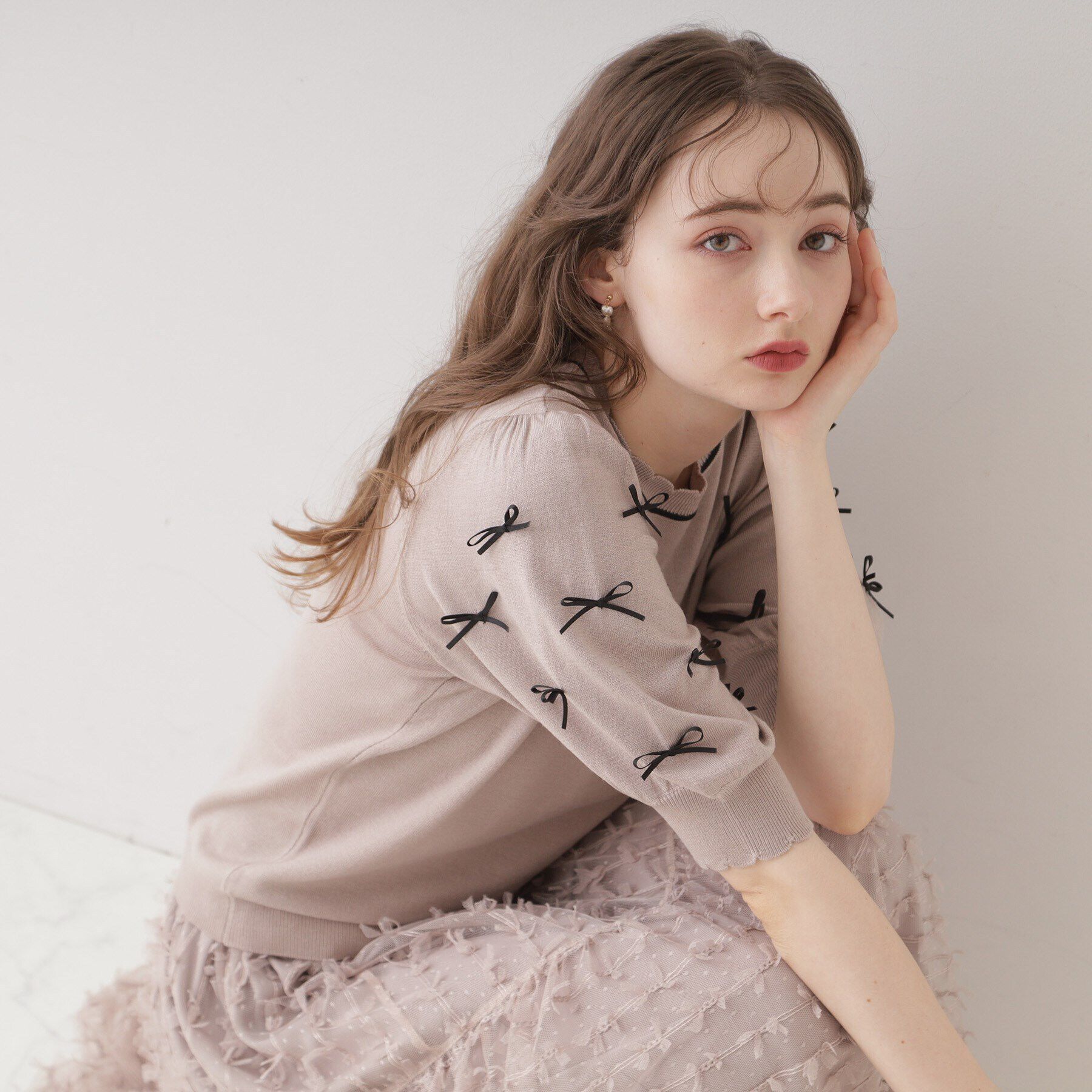 Couture broach「【リボン好き必見・二の腕カバー】リボン袖ニット」|ニット・セーター|ﾄｰﾌﾟ(054)