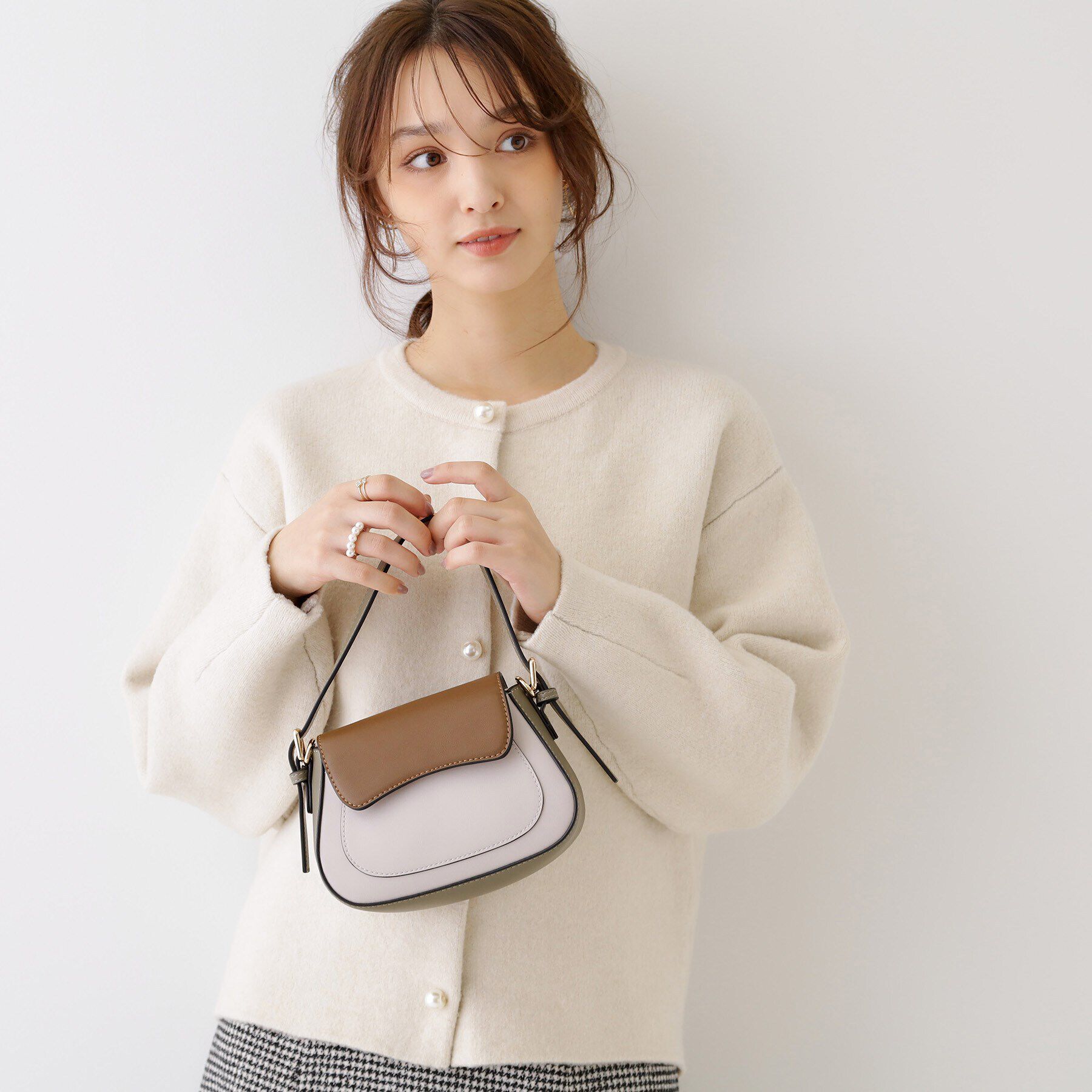 Couture broach「配色ハンドバッグ」|ハンドバッグ|