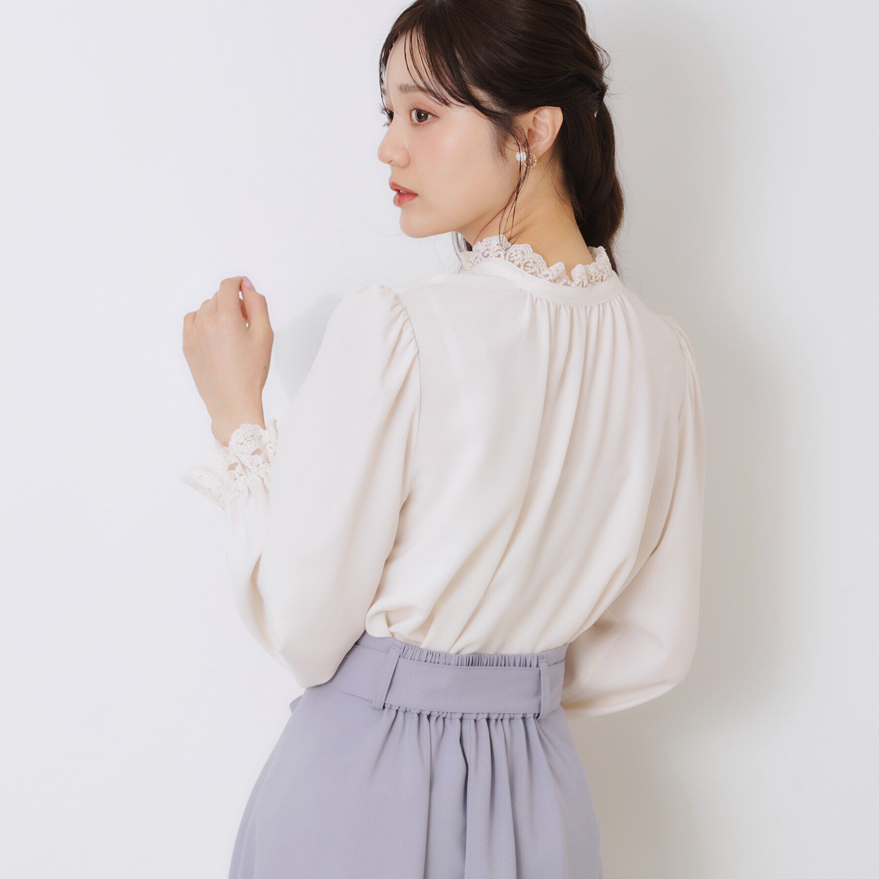 Couture broach「【ほろ甘・大人カワイイ】エンブロレース2WAYブラウス」|シャツ・ブラウス|