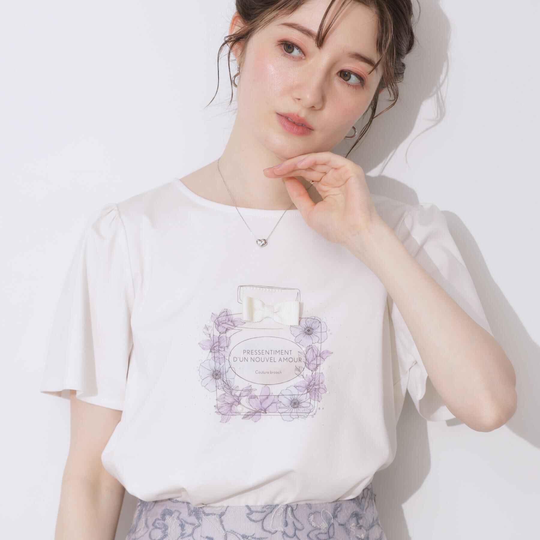 Couture broach「【接触冷感・UVカット】パフュームプリントTシャツ」|Tシャツ・カットソー|オフホワイト(003