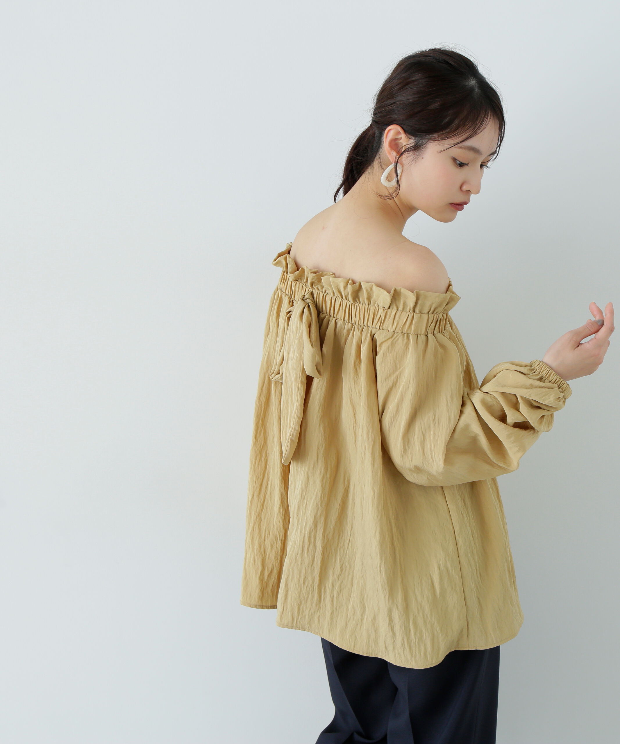  「オフショルペーパーバックブラウス」|シャツ・ブラウス|