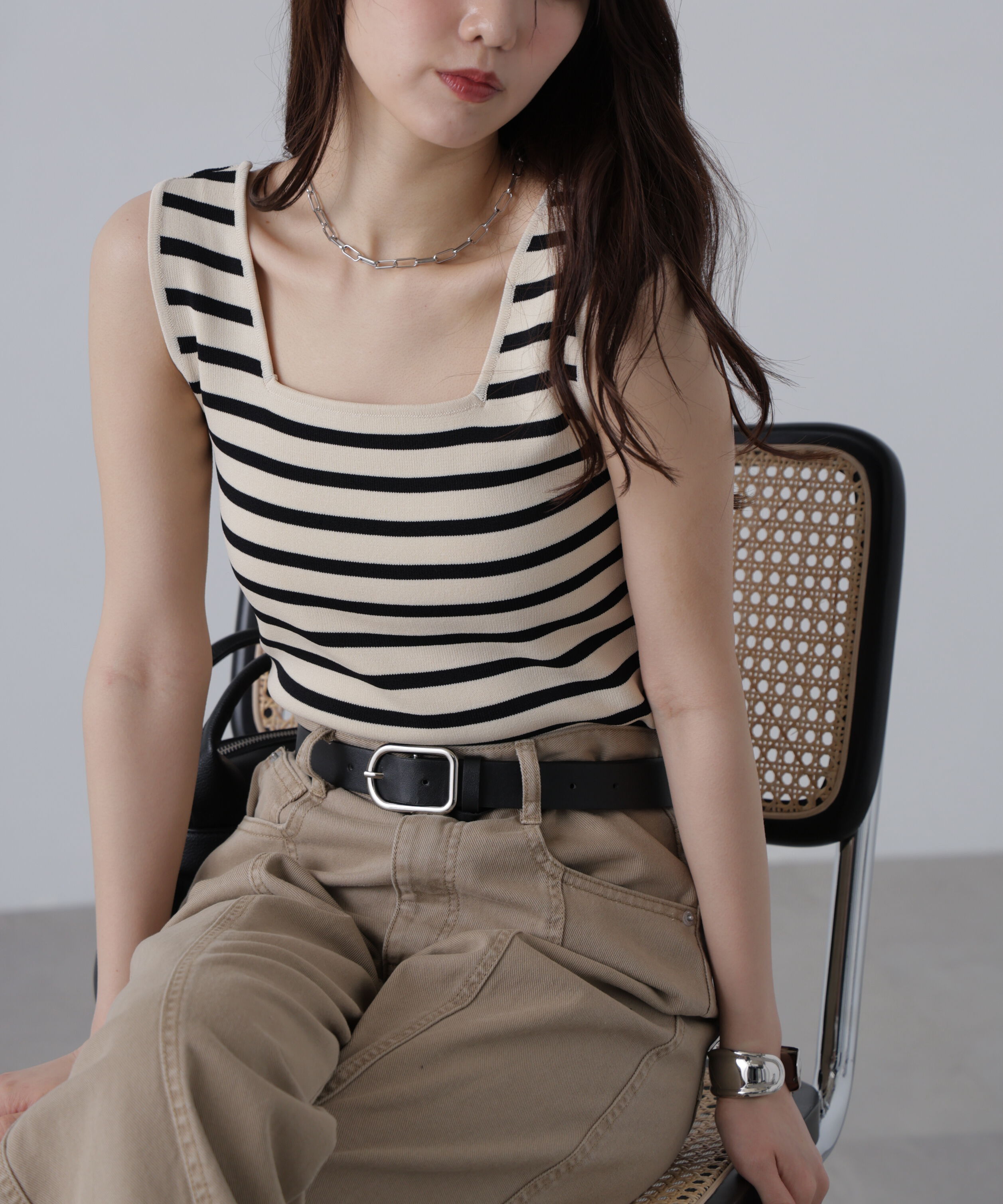  「〈洗える〉マシンウォッシャブル総針スクエアネックタンクニット」|ニット・セーター|