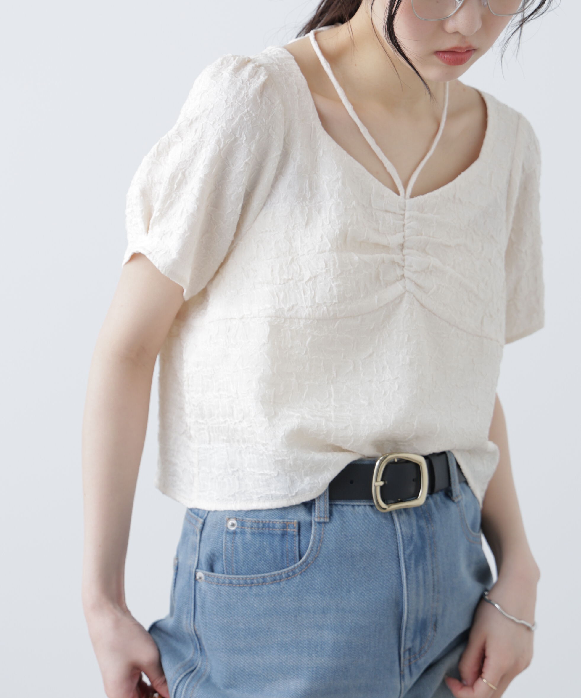  「フロントギャザーネックリボン付き半袖ブラウス」|シャツ・ブラウス|オフホワイト