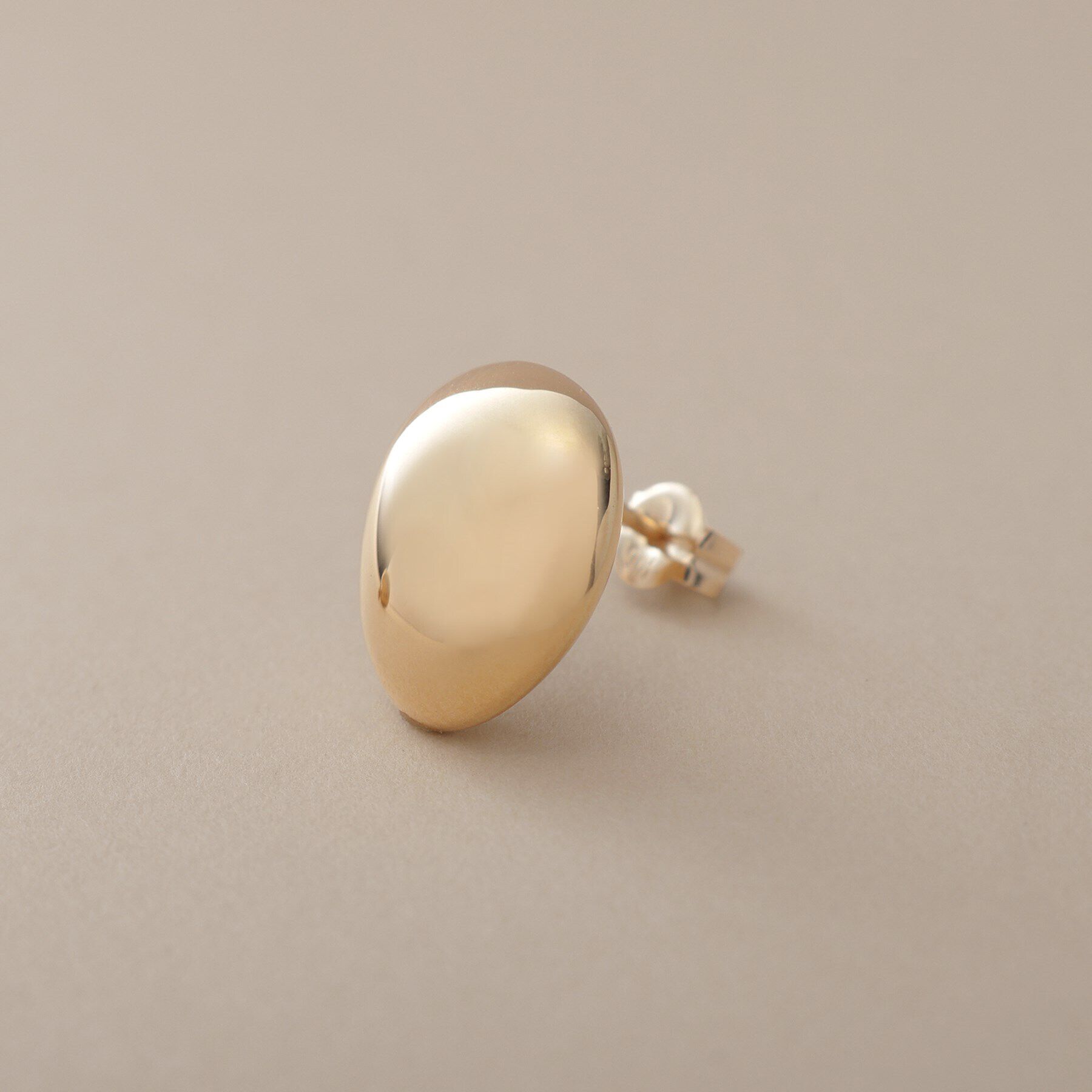 COCOSHNIK「K10中空Dシェイプ ピアス」|ピアス|