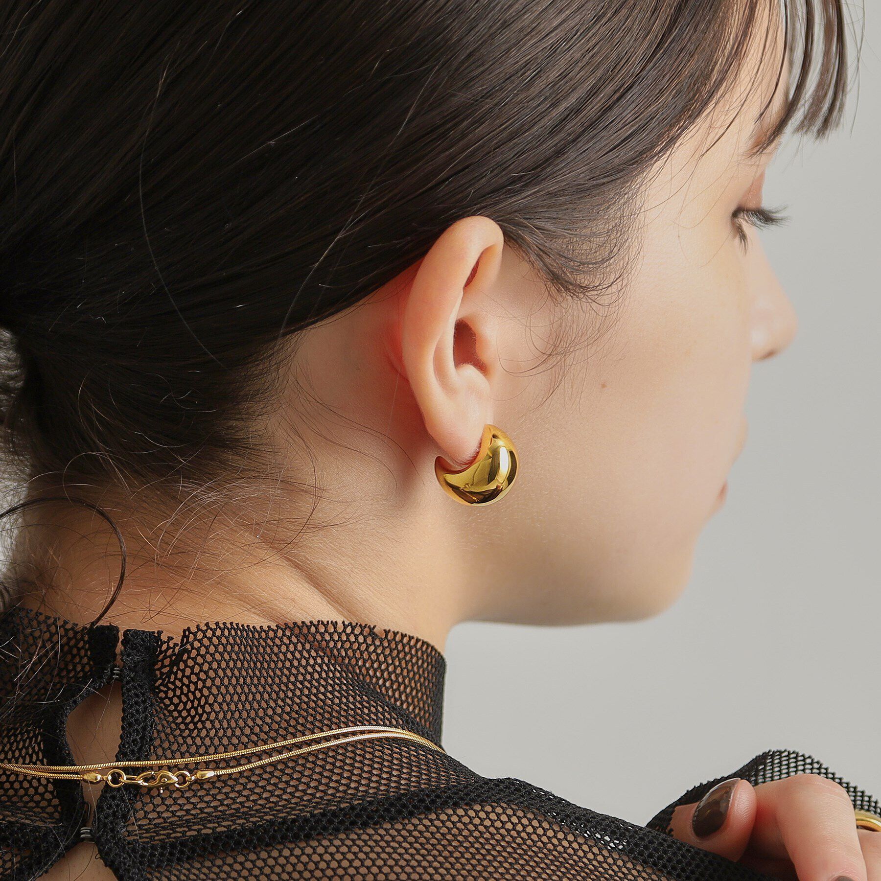 COCOSHNIK ONKITSCH「シルバー ホロウフープピアス ペアシェイプM GP」|ピアス|