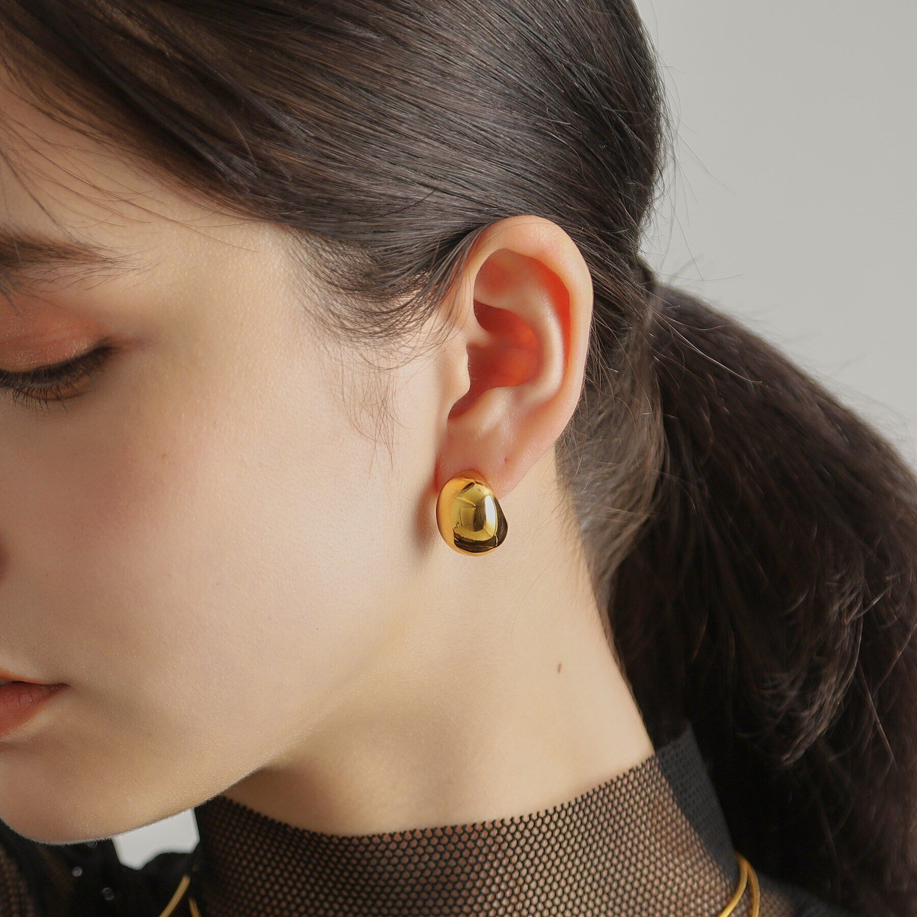 COCOSHNIK ONKITSCH「シルバー ホロウフープピアス ペアシェイプM GP」|ピアス|