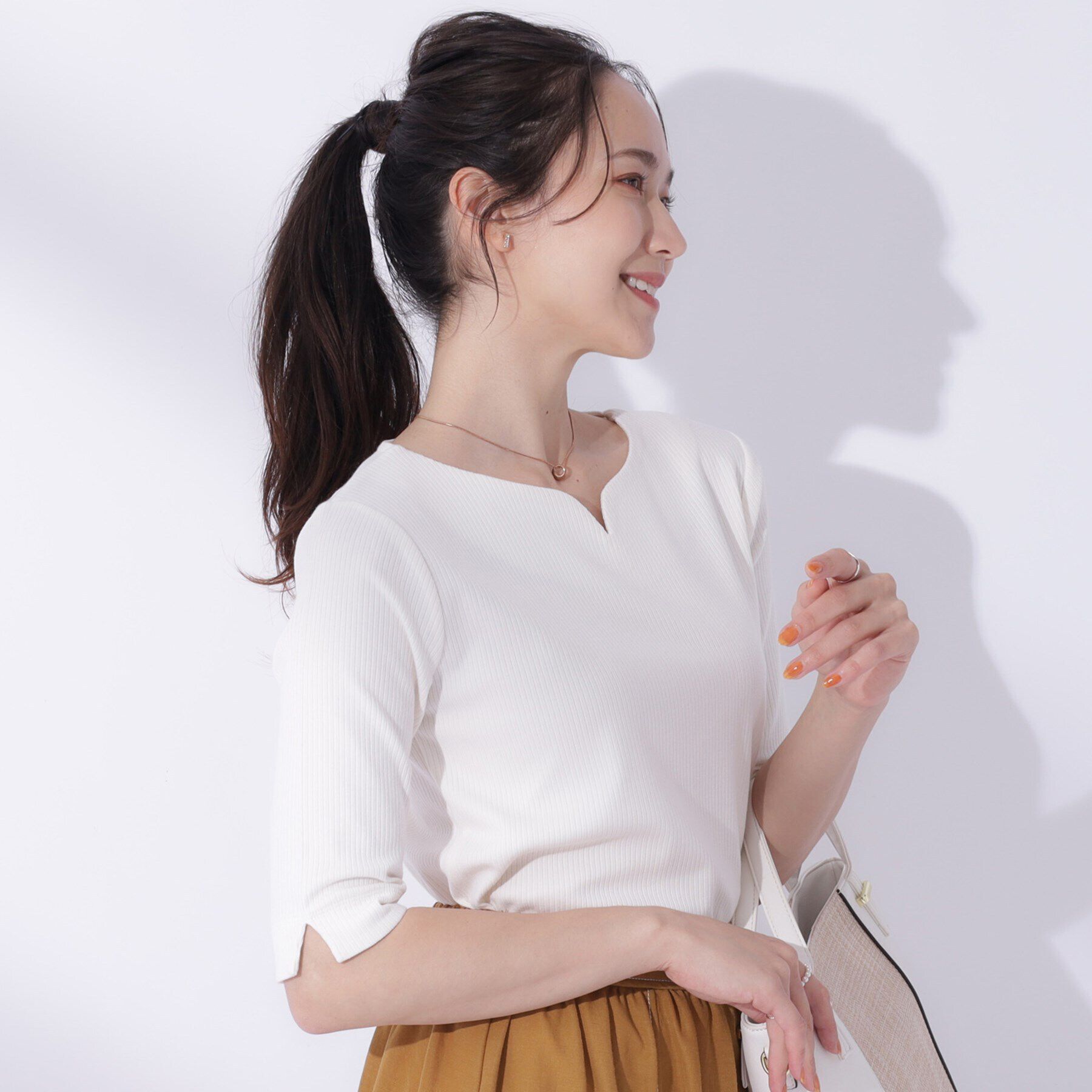 SHOO･LA･RUE「女性らしさをプラスする テレコハートネック 5分袖トップス」|Tシャツ・カットソー|アイボリー(004)