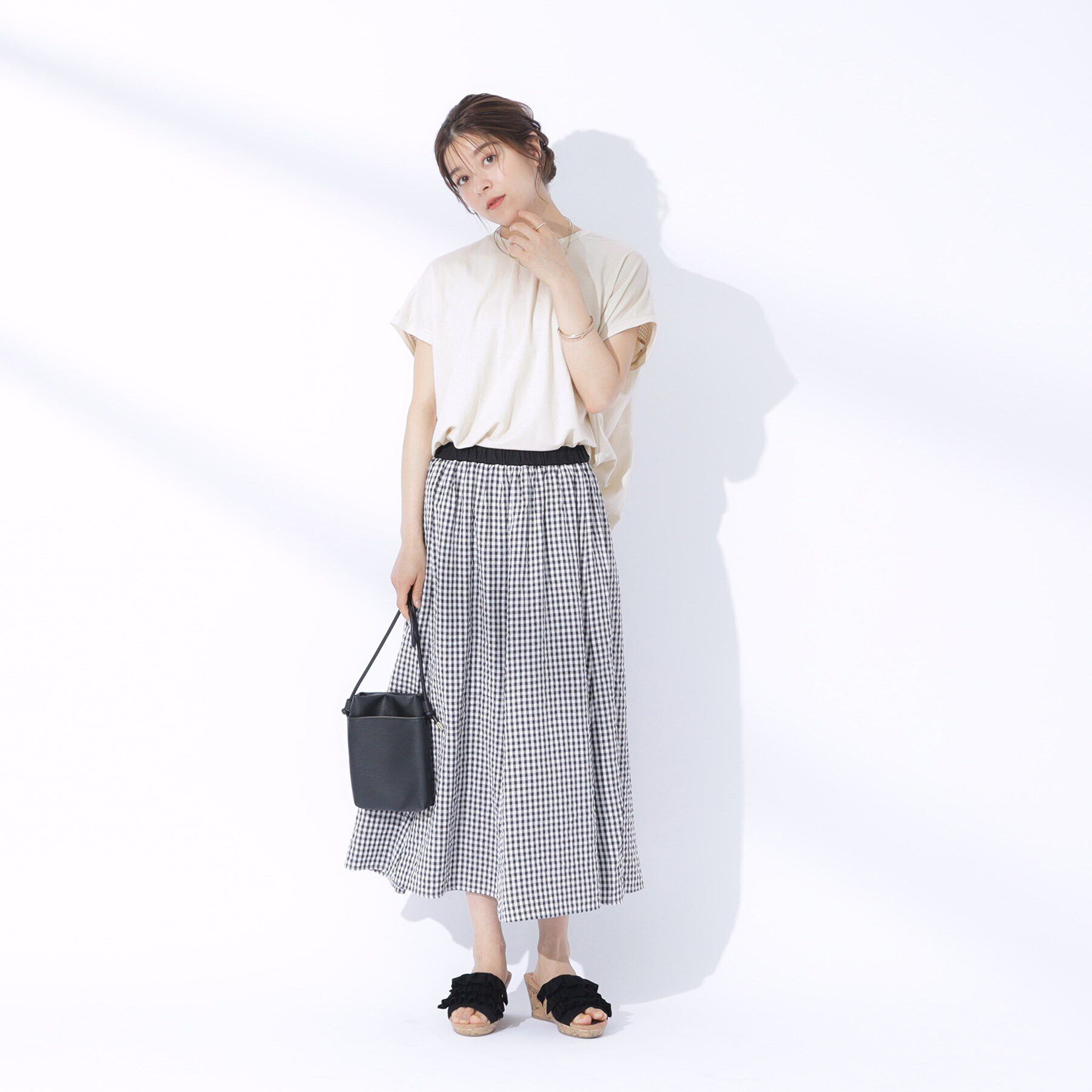 SHOO･LA･RUE「後ろ姿も抜かりなく バックシャーリング切り替えトップス」|Tシャツ・カットソー|