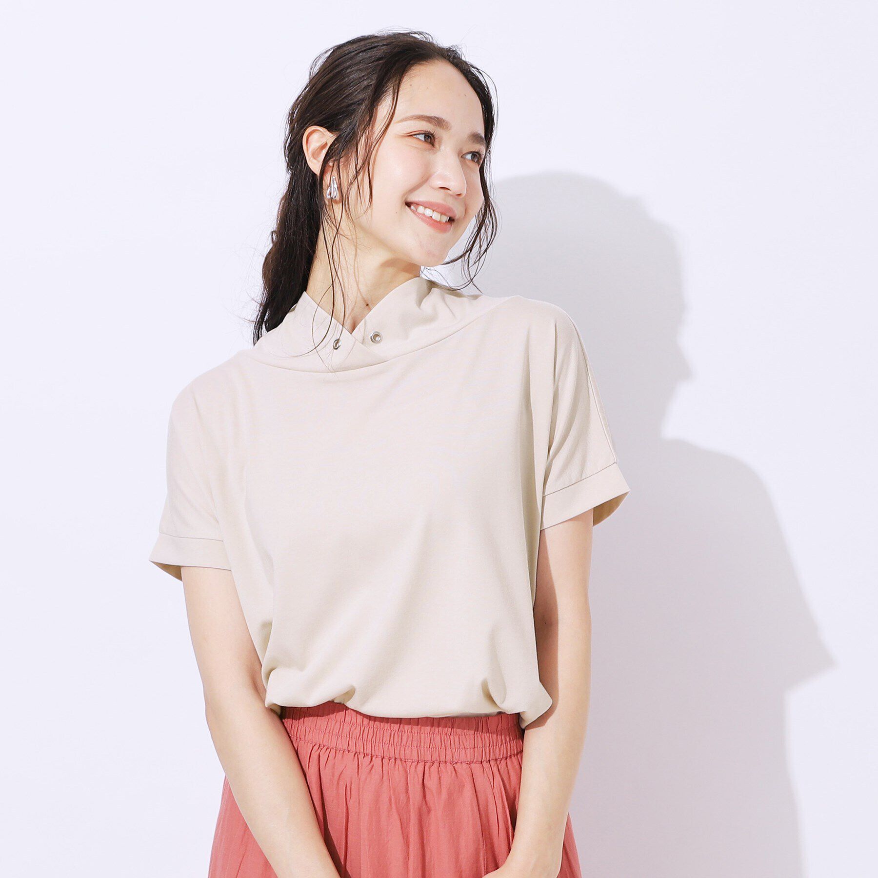 SHOO･LA･RUE「【高レビュー/UV】さらりと大人カジュアルな装いに 抜け襟Tシャツ」|Tシャツ・カットソー|