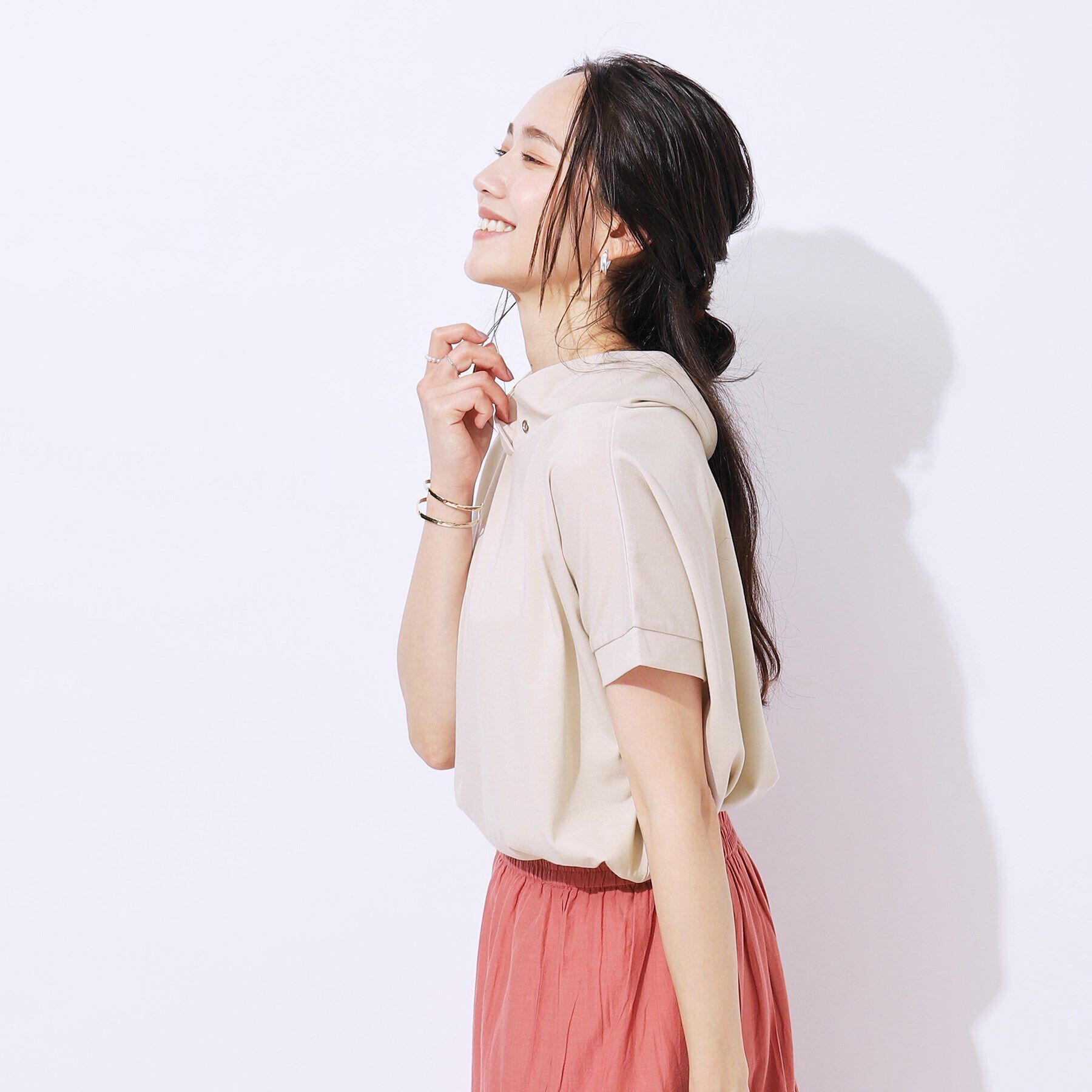 SHOO･LA･RUE「【高レビュー/UV】さらりと大人カジュアルな装いに 抜け襟Tシャツ」|Tシャツ・カットソー|