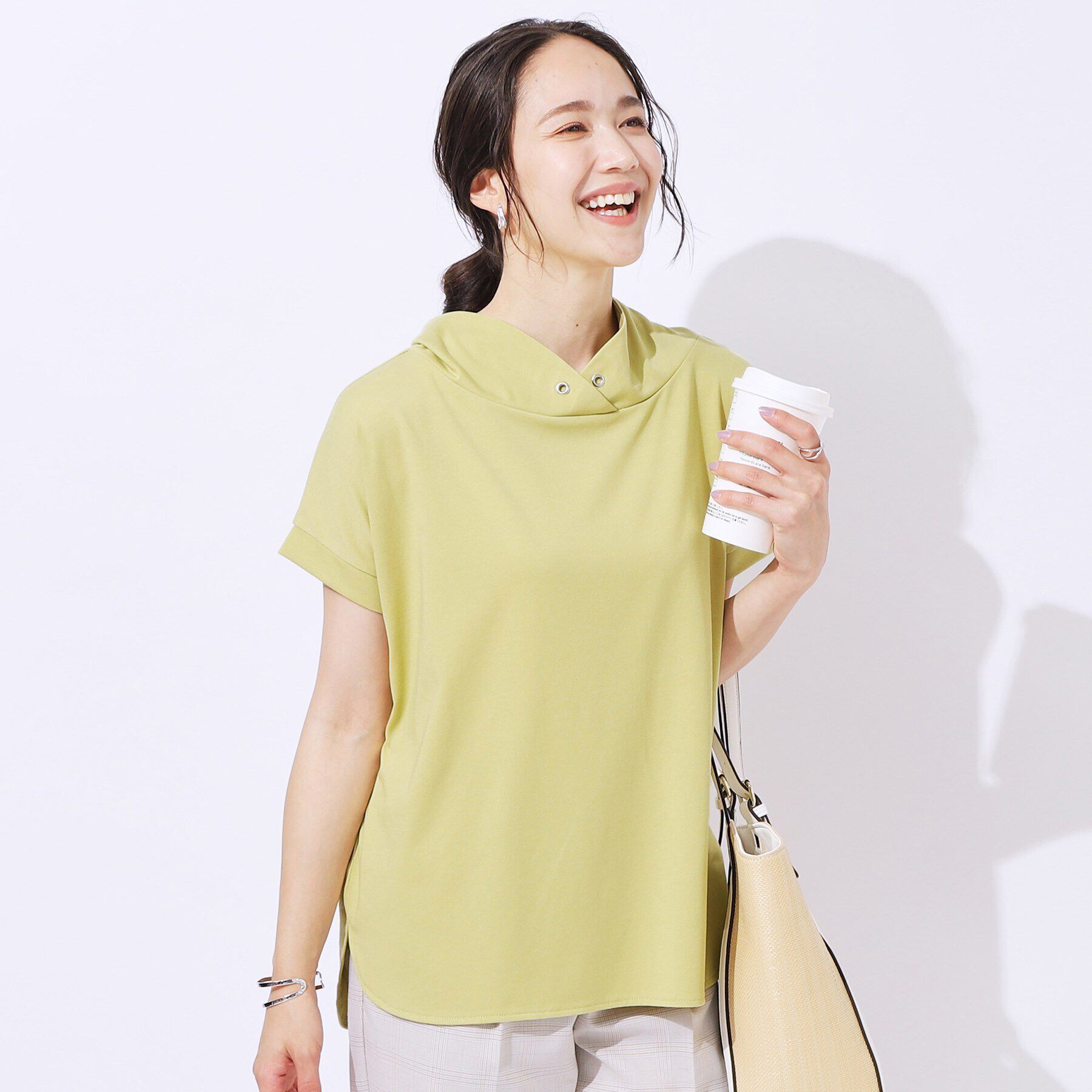 SHOO･LA･RUE「【高レビュー/UV】さらりと大人カジュアルな装いに 抜け襟Tシャツ」|Tシャツ・カットソー|イエロー(025)