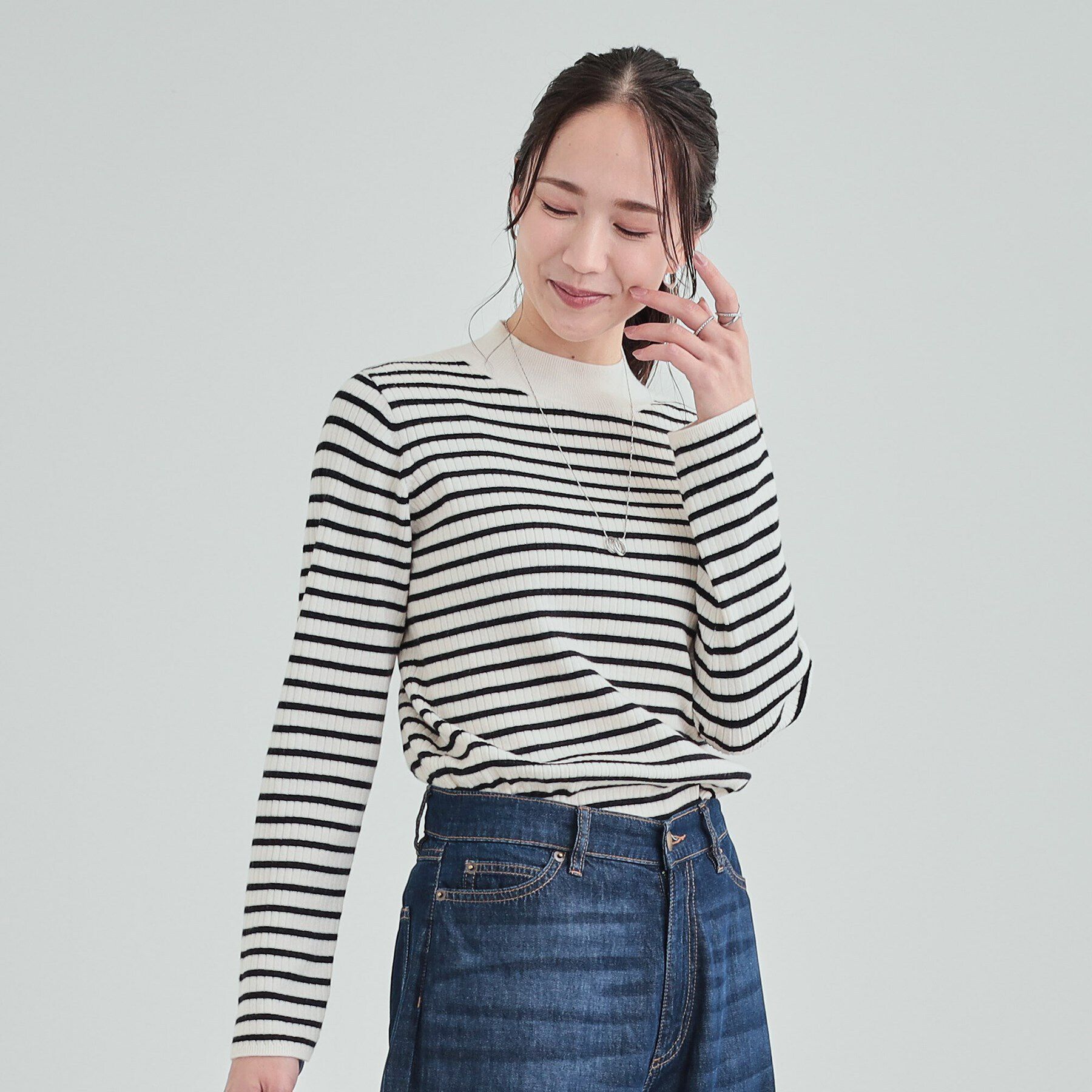 SHOO･LA･RUE「【洗える】1枚でこなれ見え 配色ライン リブハイネックニット」|ニット・セーター|オフホワイト(303