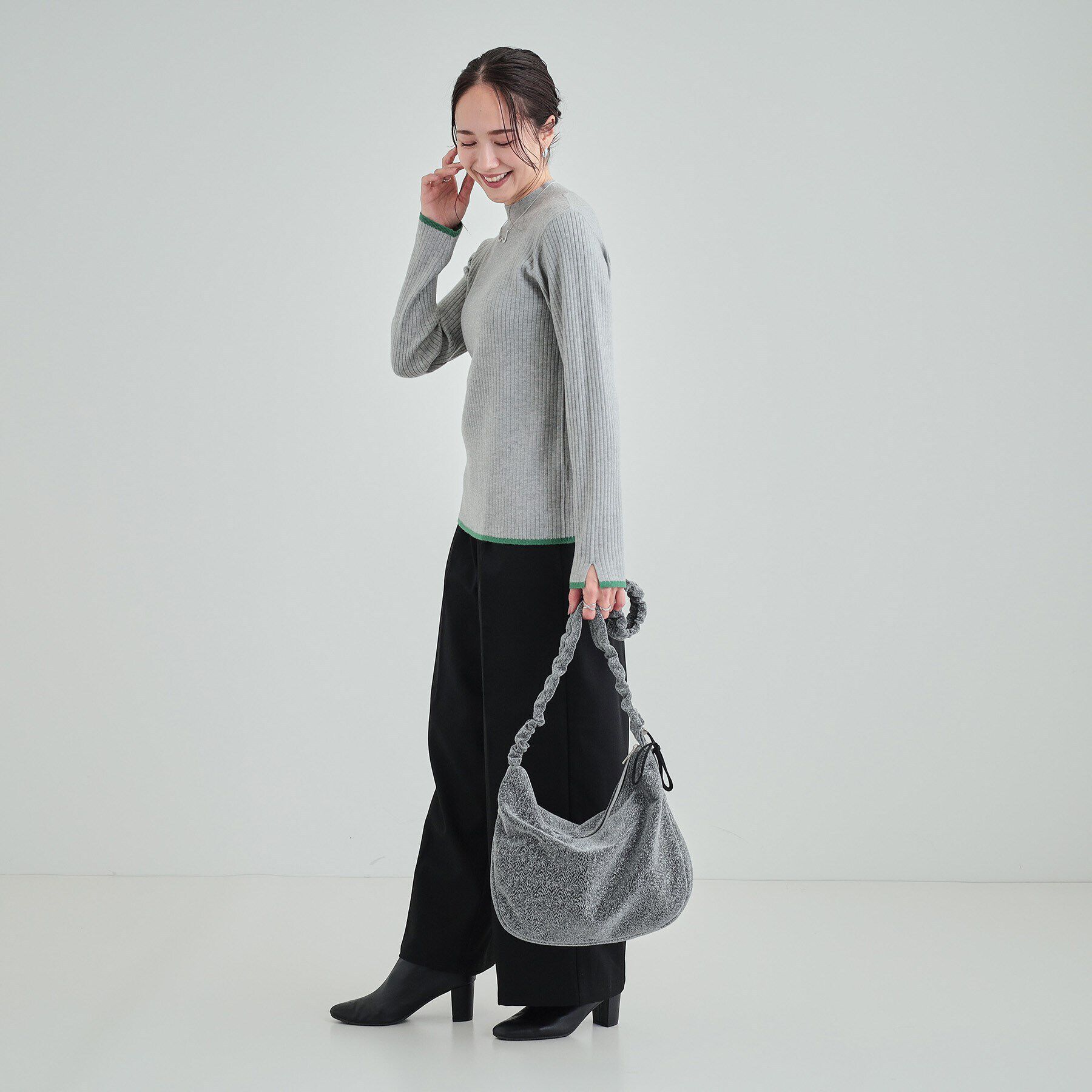 SHOO･LA･RUE「旬なラメ使いが目を惹く ギャザーショルダーバッグ」|ショルダー・メッセンジャー|