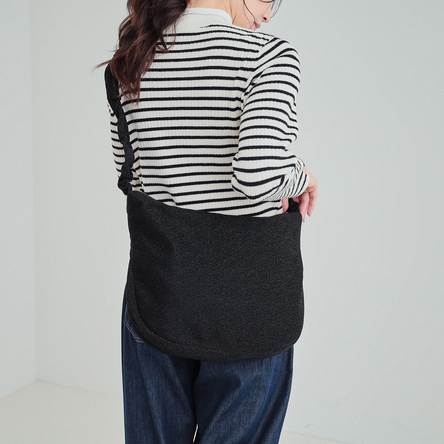 SHOO･LA･RUE「旬なラメ使いが目を惹く ギャザーショルダーバッグ」|ショルダー・メッセンジャー|