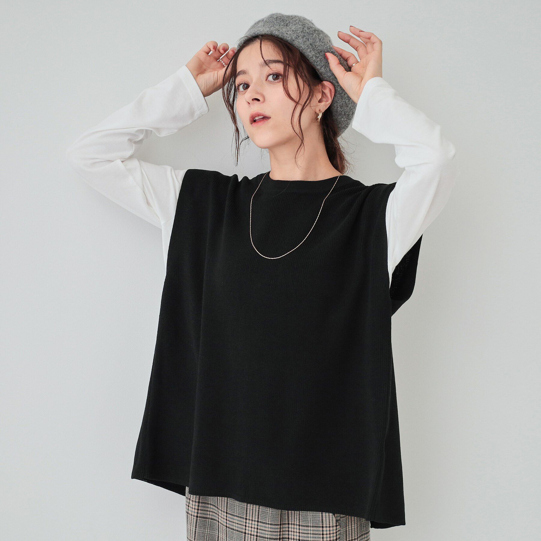 SHOO･LA･RUE「【S-LL/2点セット】後ろ姿も抜かりなく バックリボンニットベスト＋ロンT」|その他|ブラック(019)