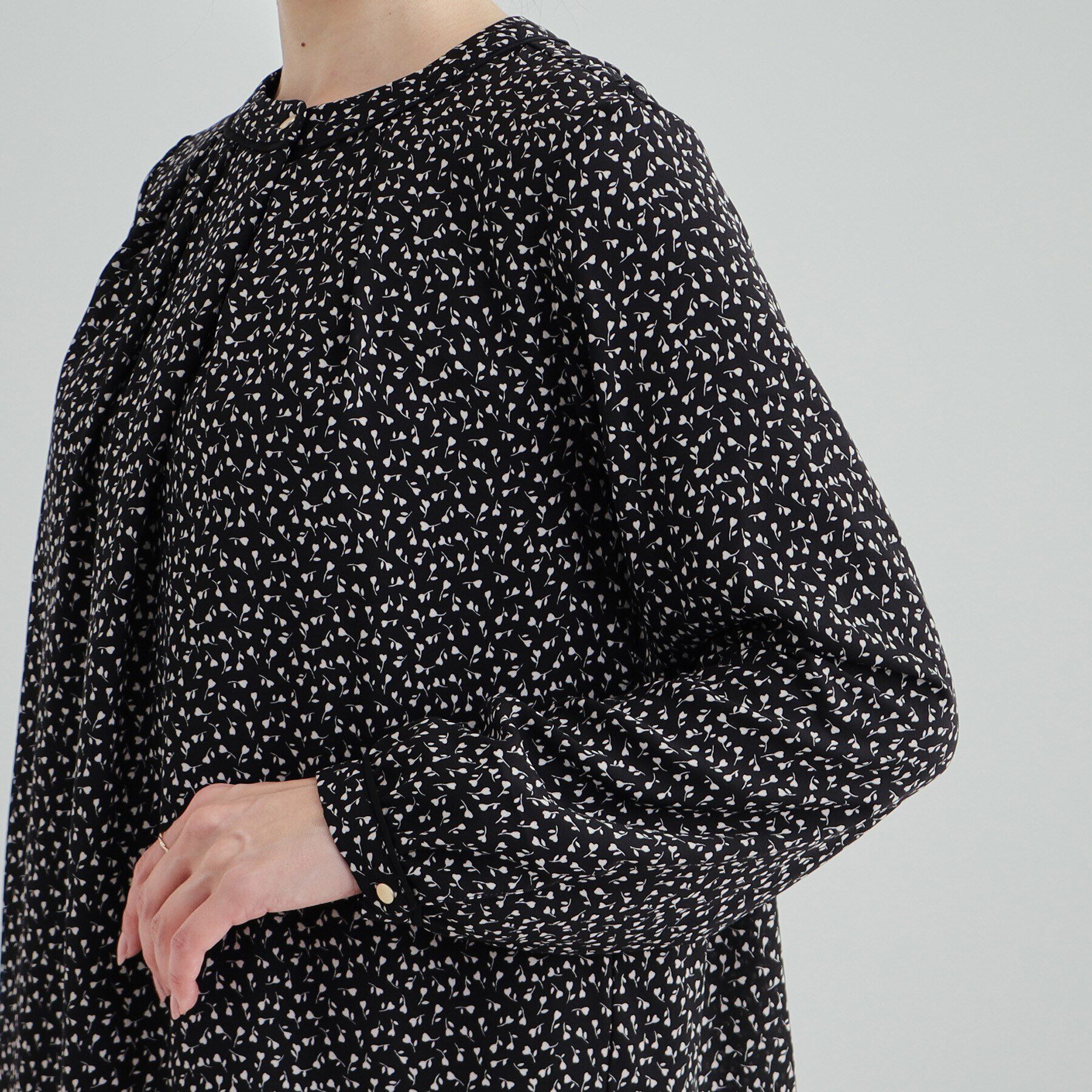 SHOO･LA･RUE「あったか裏地 配色バンドカラーブラウス【SHOO WARM】」|シャツ・ブラウス|