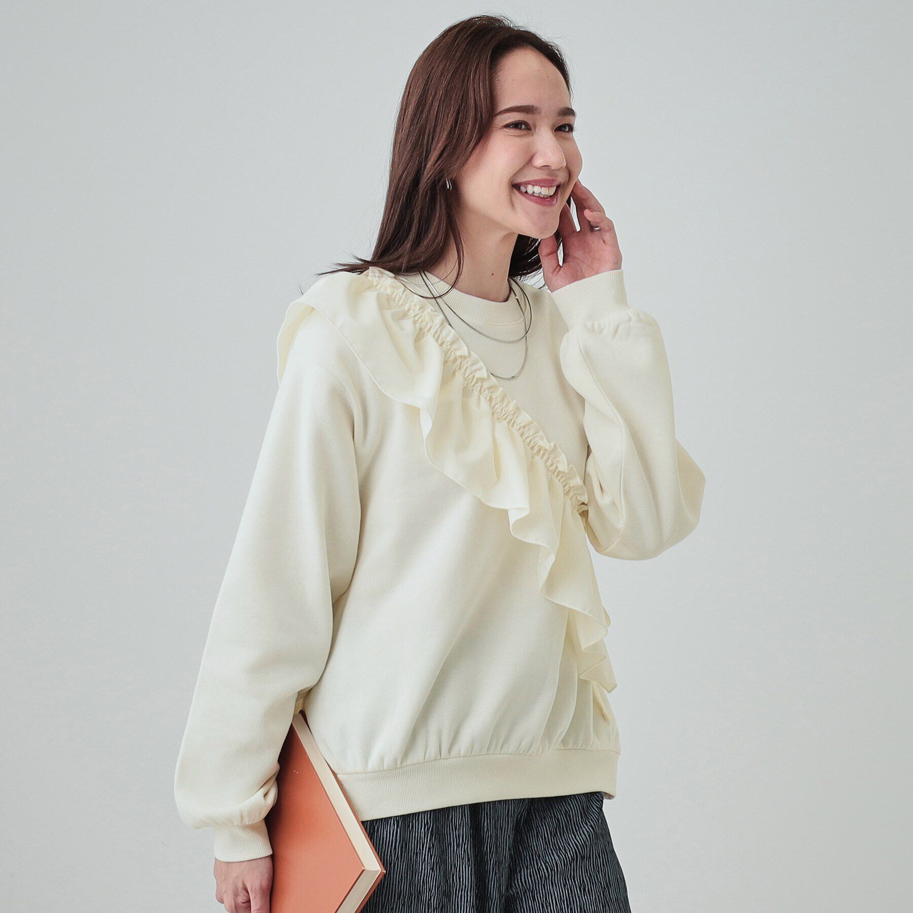 SHOO･LA･RUE「【S-LL】アシメフリル裏起毛スウェット」|パーカー|ホワイト(001)