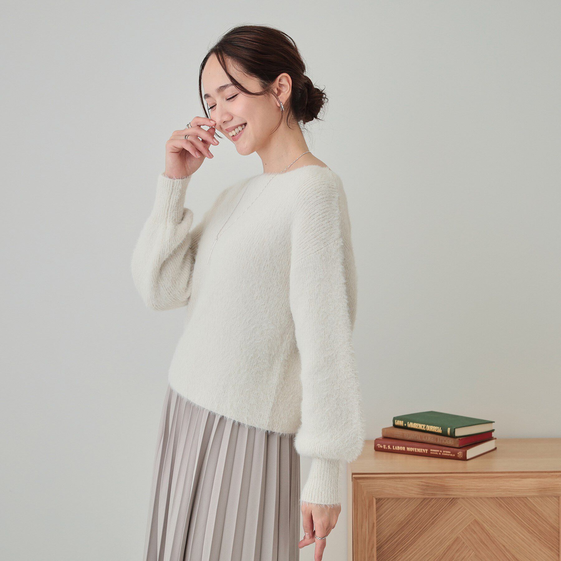 SHOO･LA･RUE「【S-LL】大人上品な ラメフェザー ボートネックニット」|ニット・セーター|