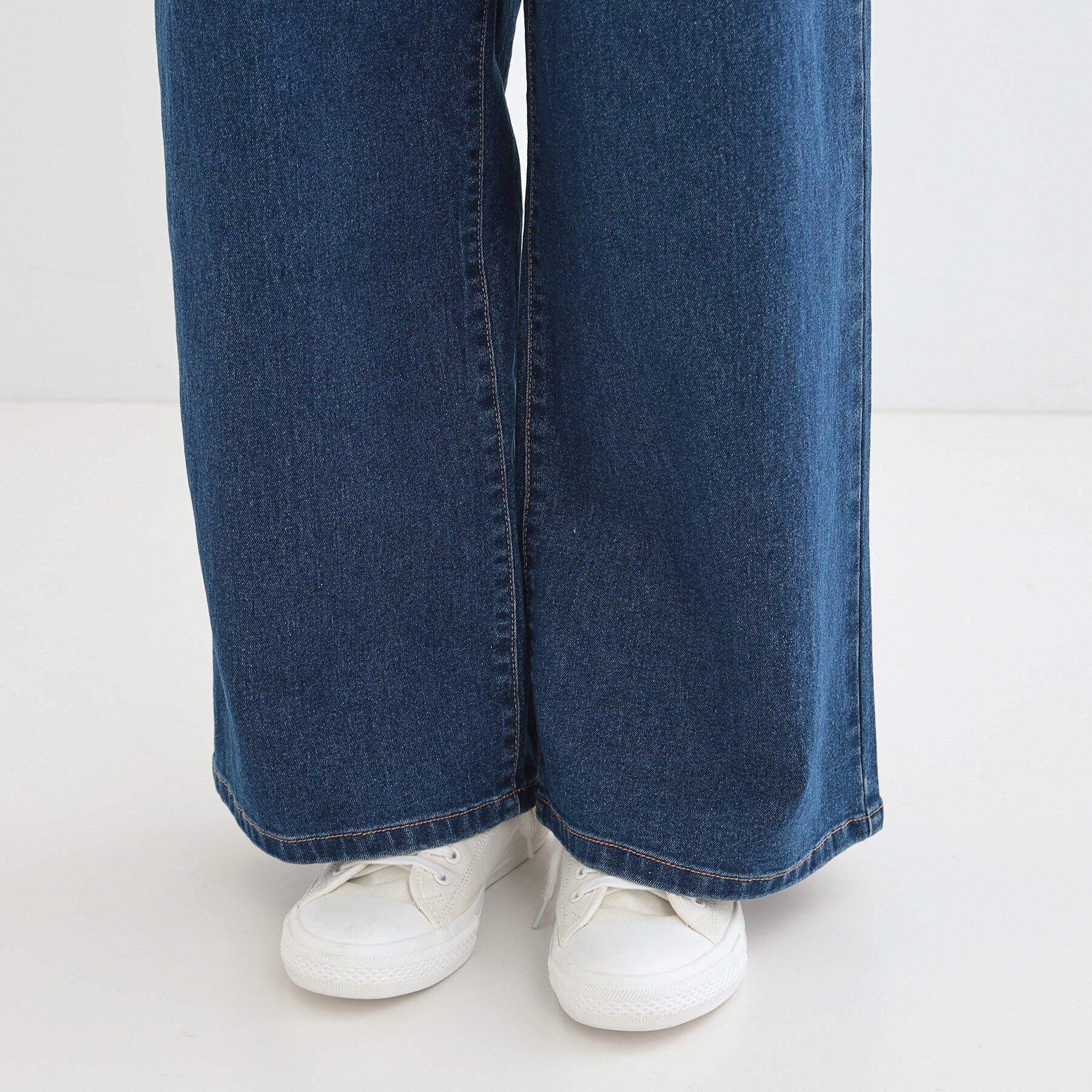 SHOO･LA･RUE「後ろウエストゴムが楽 大人のタックワイド デニムパンツ」|デニム|