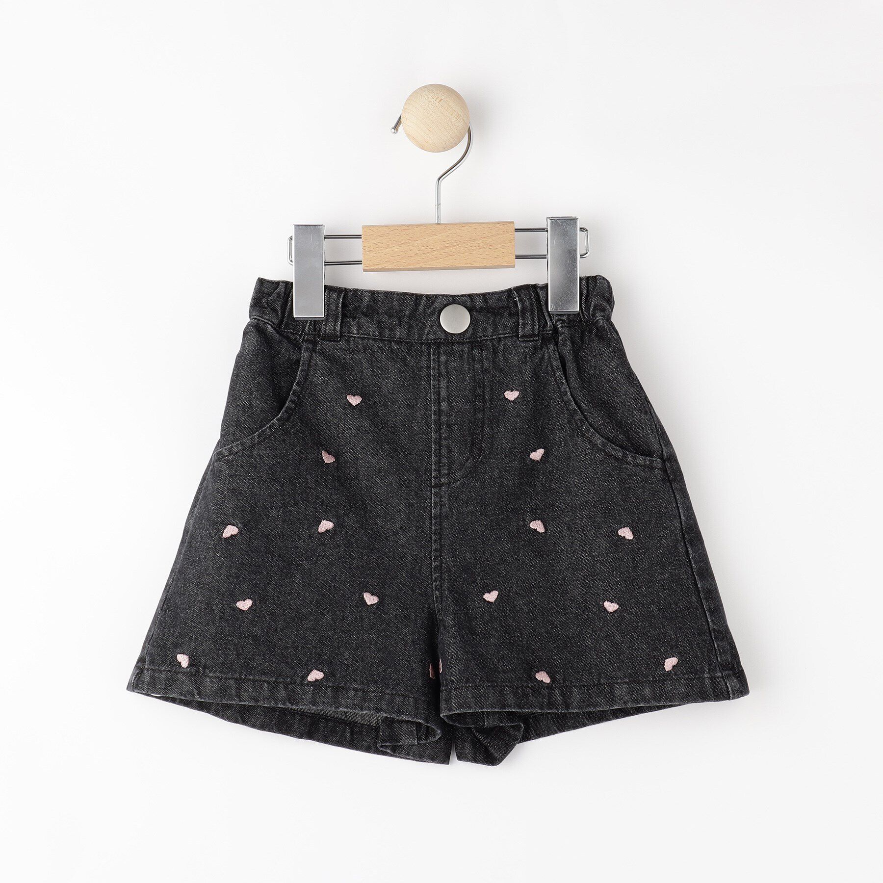 SHOO･LA･RUE「【100-150cm/洗える/姉妹リンクにも】ハート刺繍にキュンとする　デニムショートパンツ」|その他|ブラック(019)