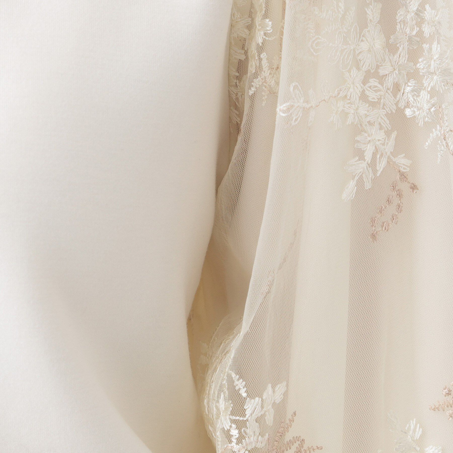 SHOO･LA･RUE「大人上品 お袖チュール刺繍 切替トップス」|Tシャツ・カットソー|