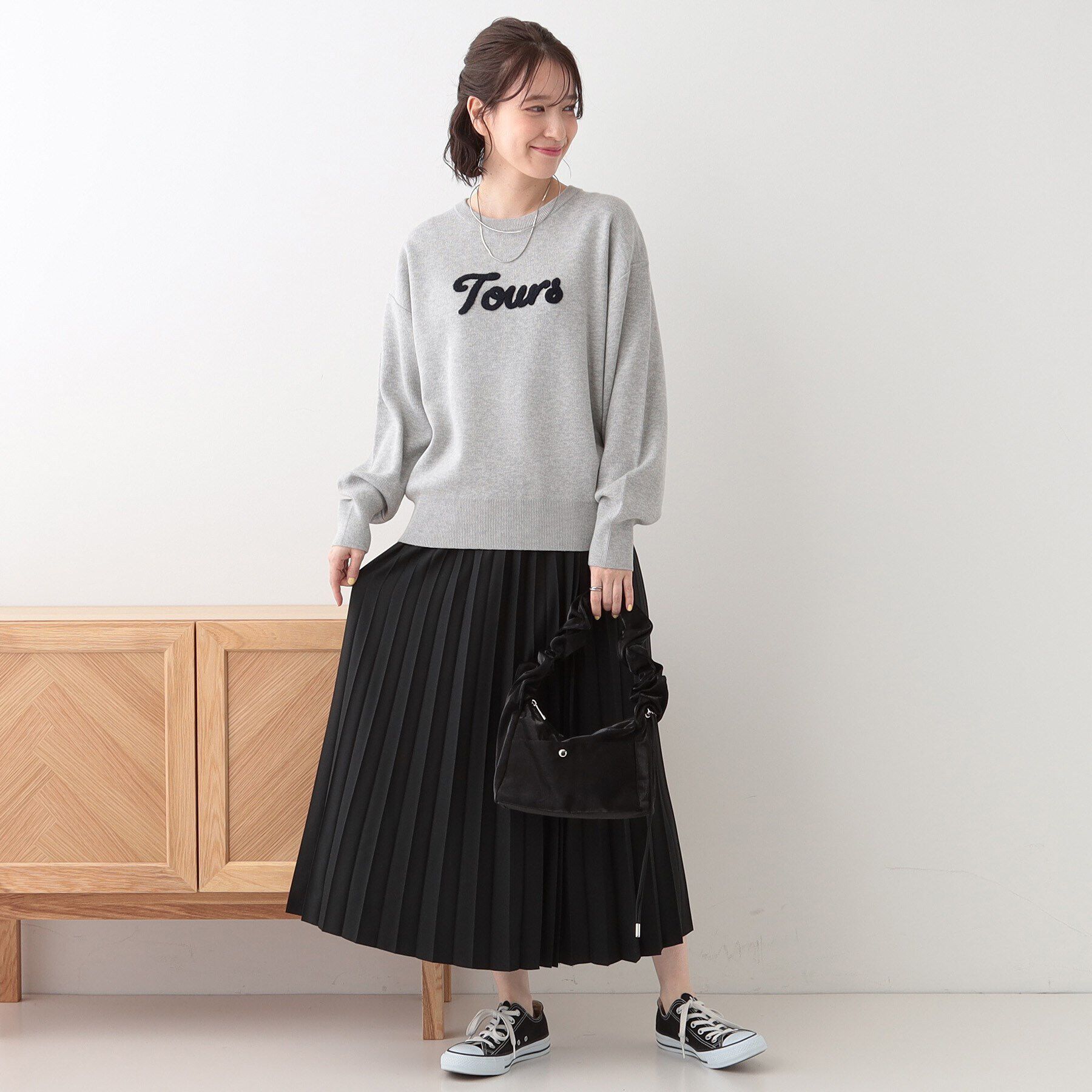 SHOO･LA･RUE「【洗える/S-LL/ちくちくしにくい】ロゴ入りスウェットライクニット」|ニット・セーター|