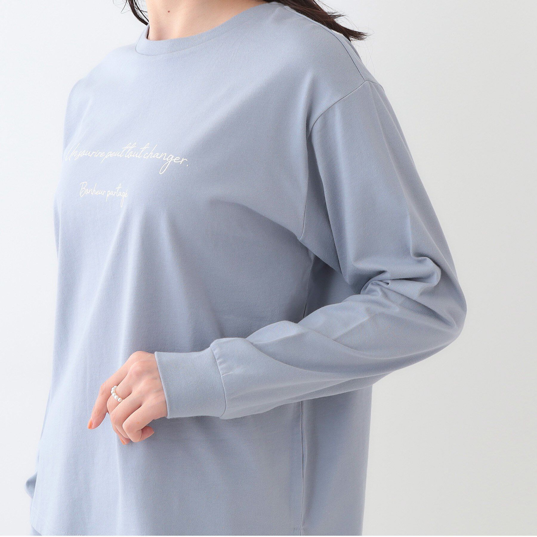 SHOO･LA･RUE「【洗える/S-LL】一枚でもレイヤードでも グラフィック長袖Tシャツ」|Tシャツ・カットソー|