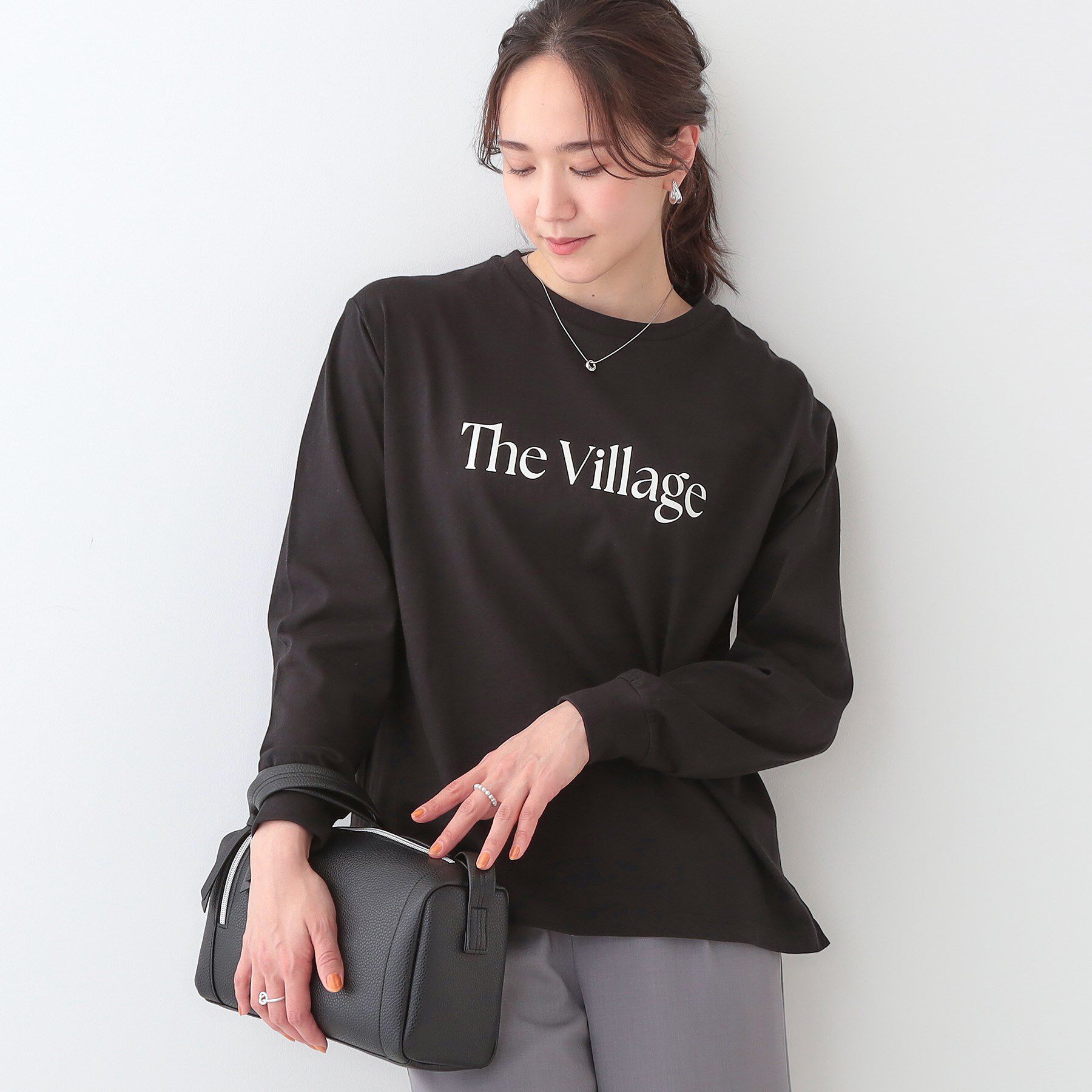 SHOO･LA･RUE「【洗える/S-LL】一枚でもレイヤードでも グラフィック長袖Tシャツ」|Tシャツ・カットソー|ブラック(219)