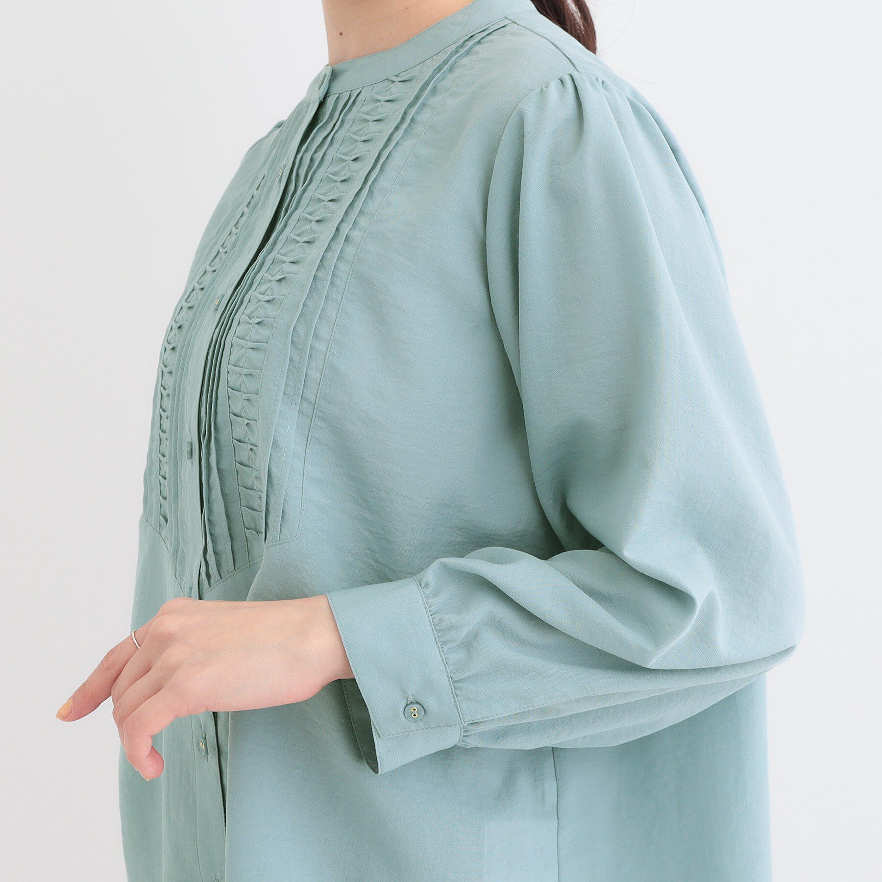 SHOO･LA･RUE「【S-LL】お顔周りを華やかに おりがみタックブラウス」|シャツ・ブラウス|