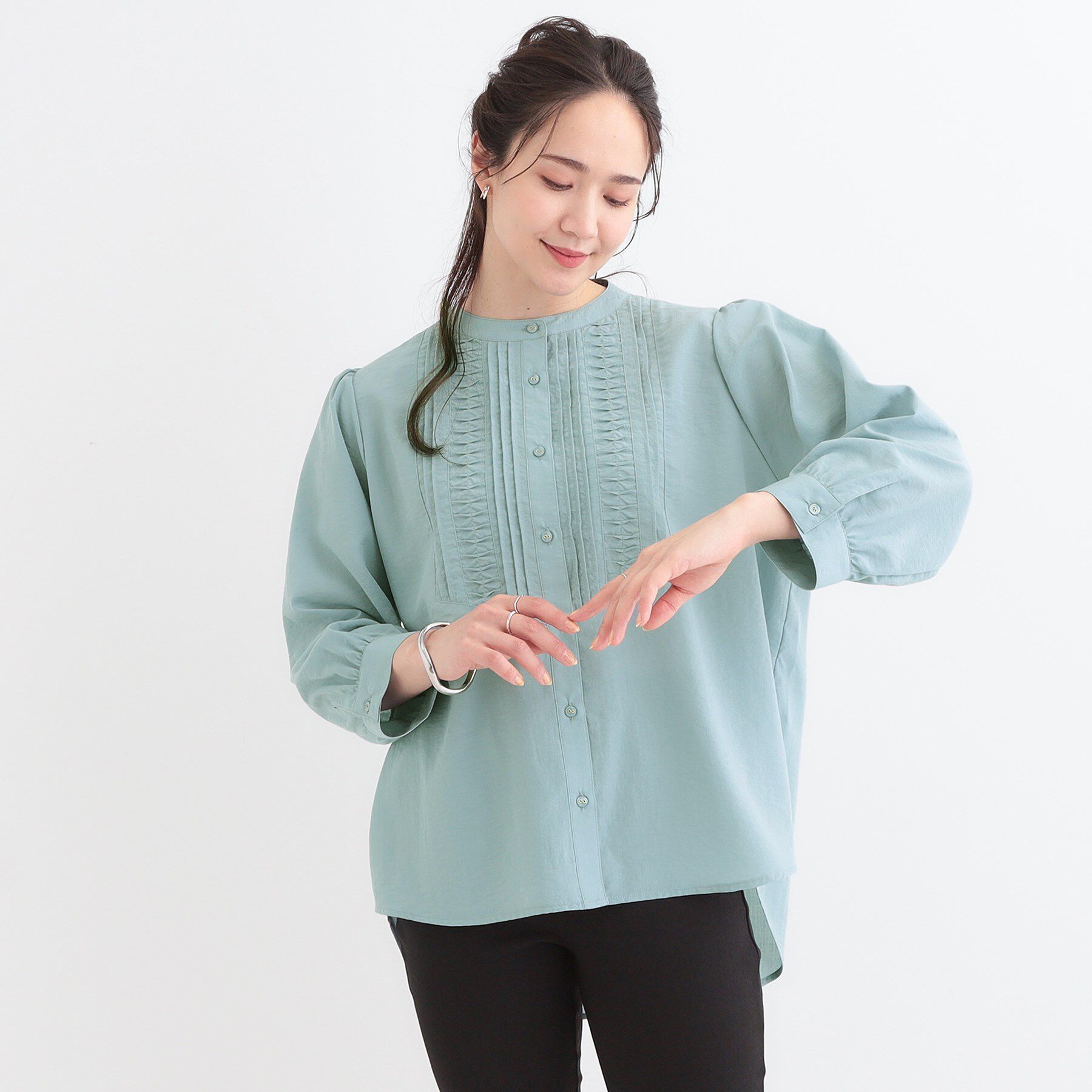 SHOO･LA･RUE「【S-LL】お顔周りを華やかに おりがみタックブラウス」|シャツ・ブラウス|