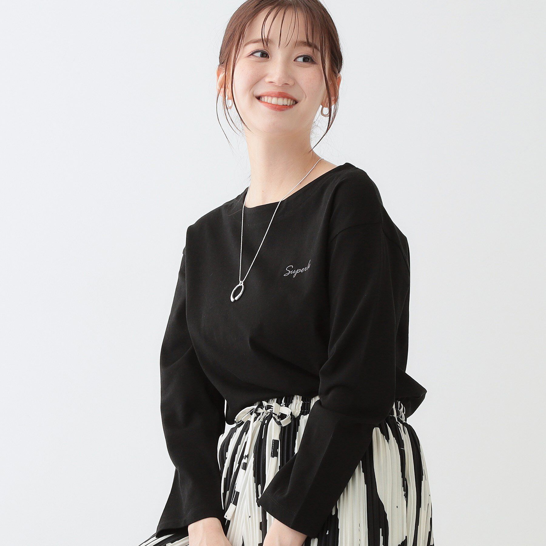 SHOO･LA･RUE「【洗える/S-LL】シンプルだから着回ししやすい コットンアソートロンT」|Tシャツ・カットソー|ブラック(019)