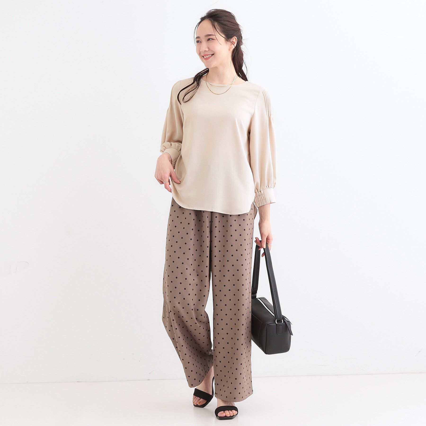 SHOO･LA･RUE「【洗える/洗濯後しわになりにくい】無理せずキレイ 肩タックブラウス」|シャツ・ブラウス|