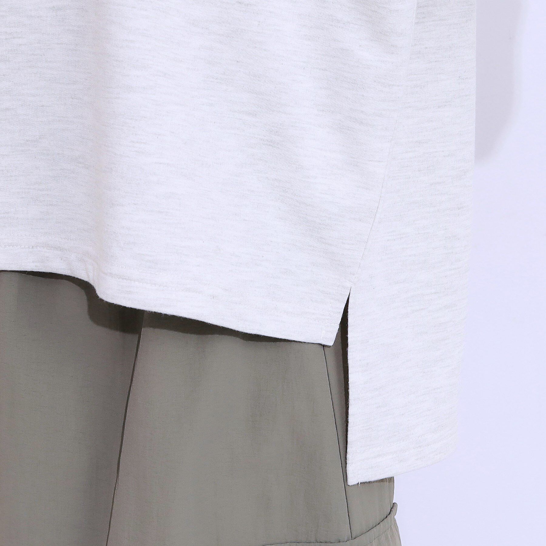 SHOO･LA･RUE「【S-LL】ゆるっと大人カジュアルに 柄ロゴアソート ミニ裏毛トップス」|Tシャツ・カットソー|