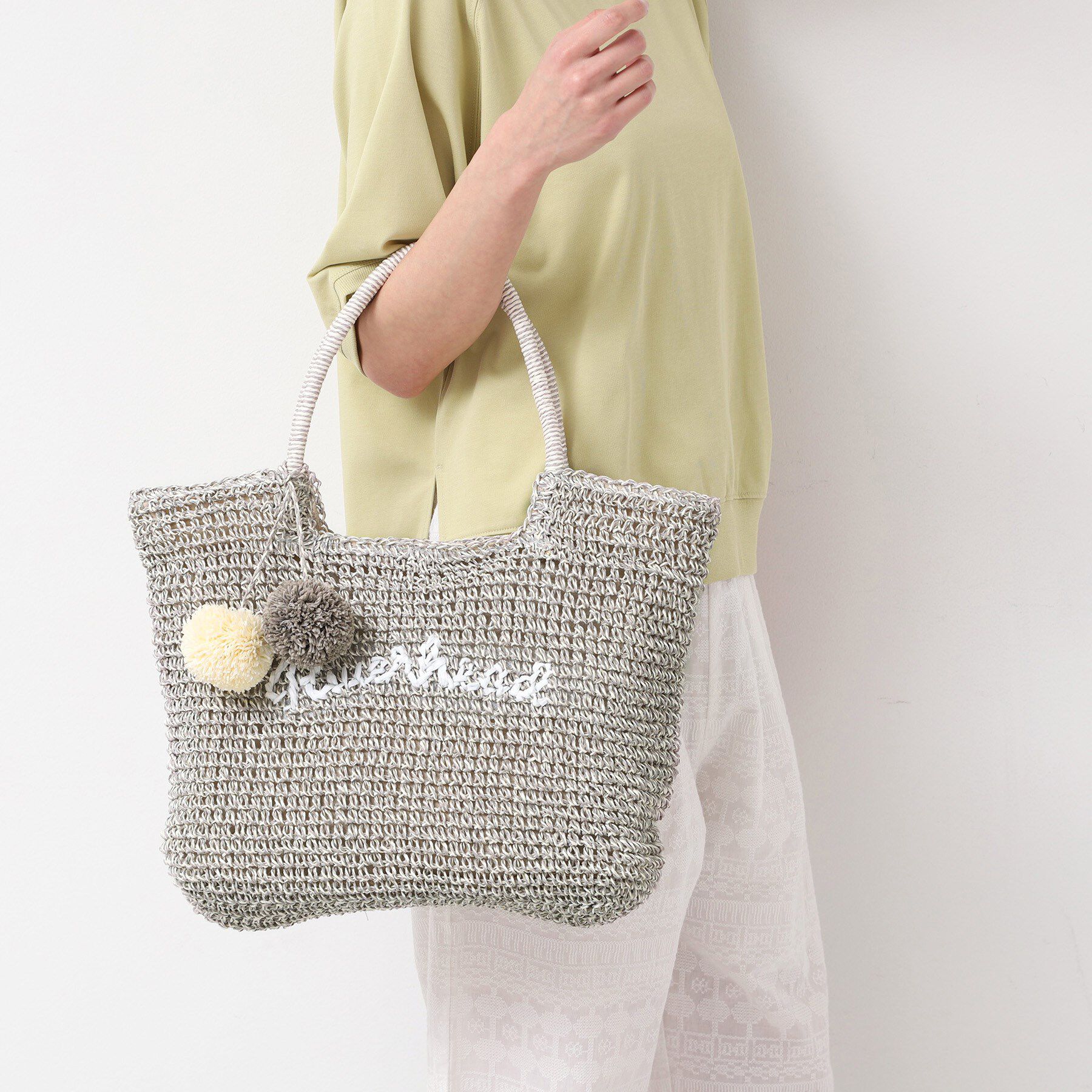 Dessin「【軽量・A4収納可】ポンポンチャームペーパーロゴトートバッグ」|トートバッグ|