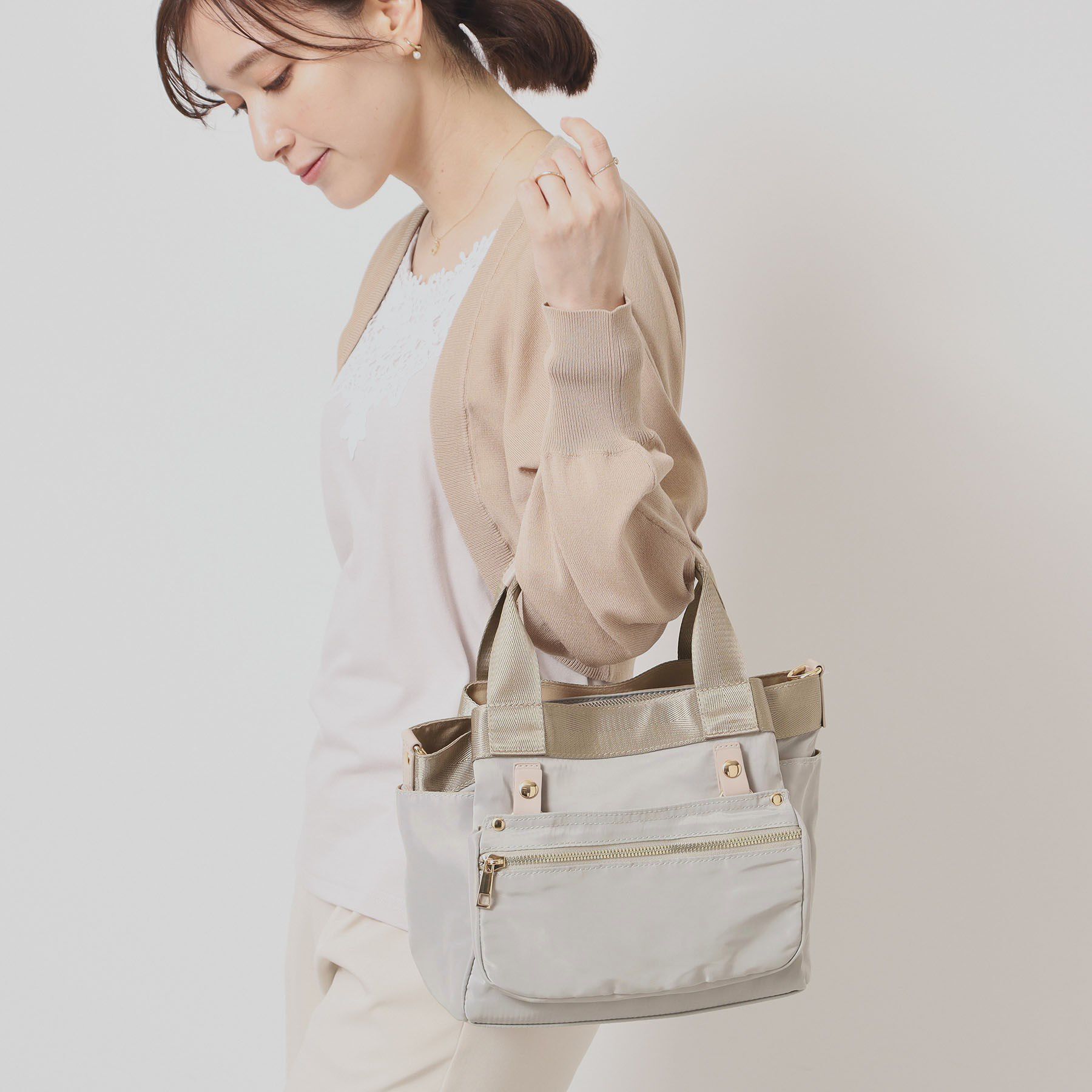 ITS&rsquo;DEMO「着脱ポケット2WAYミニトート」|ハンドバッグ|ライトグレー(011