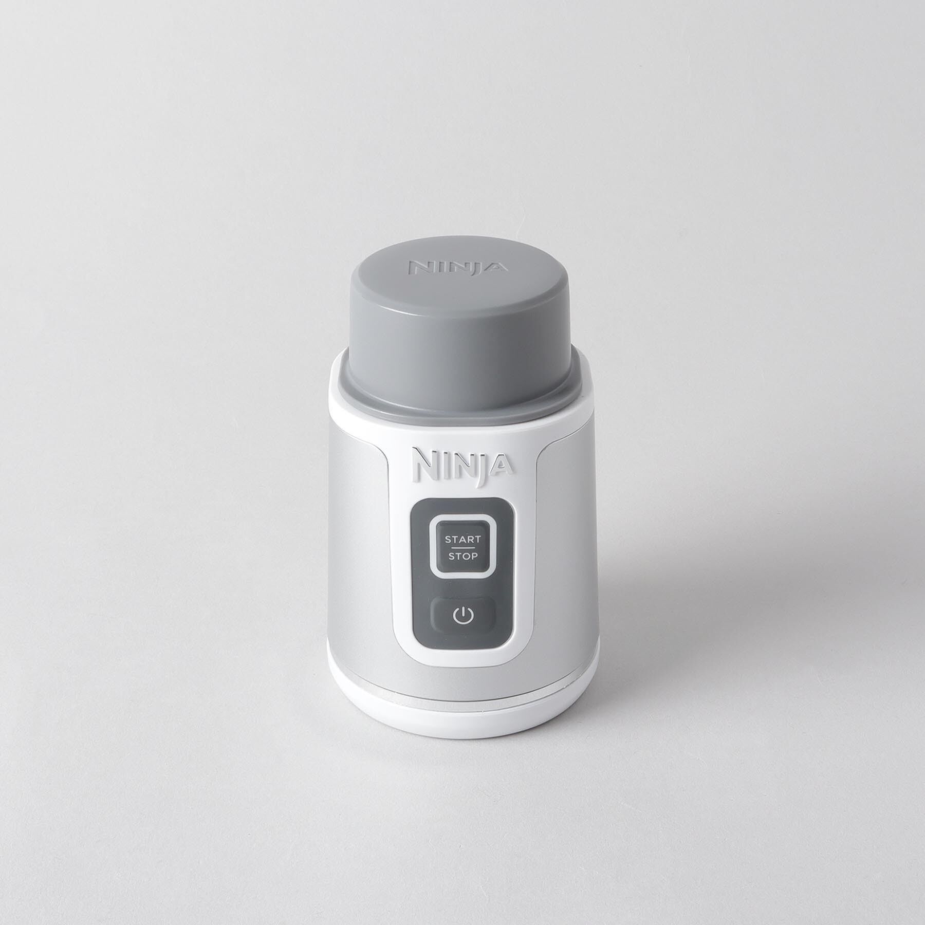 212 KITCHEN STORE「BlastコードレスミキサーWH ＜Ninja ニンジャ＞」|食器・キッチングッズ|