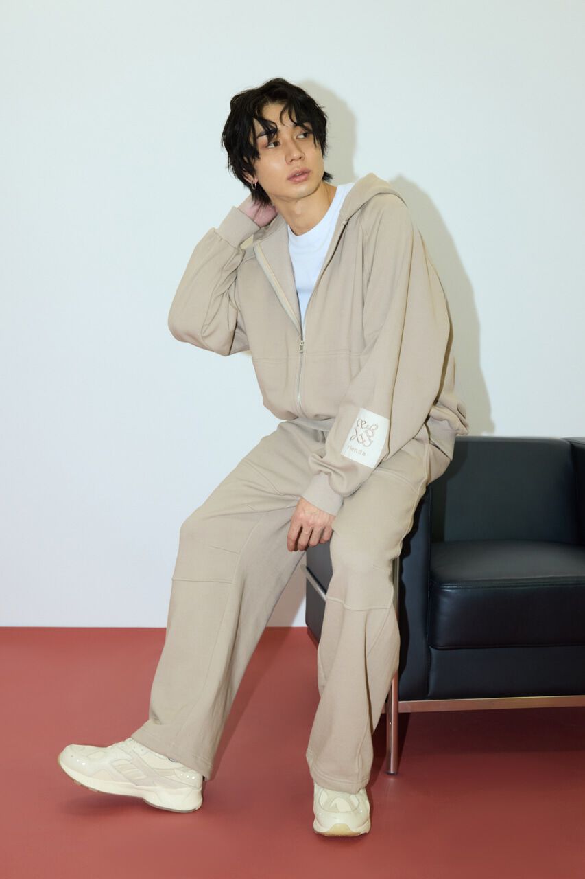 rienda「Rパッチ付きユニセックススウェットトップス」|Tシャツ・カットソー|BEG