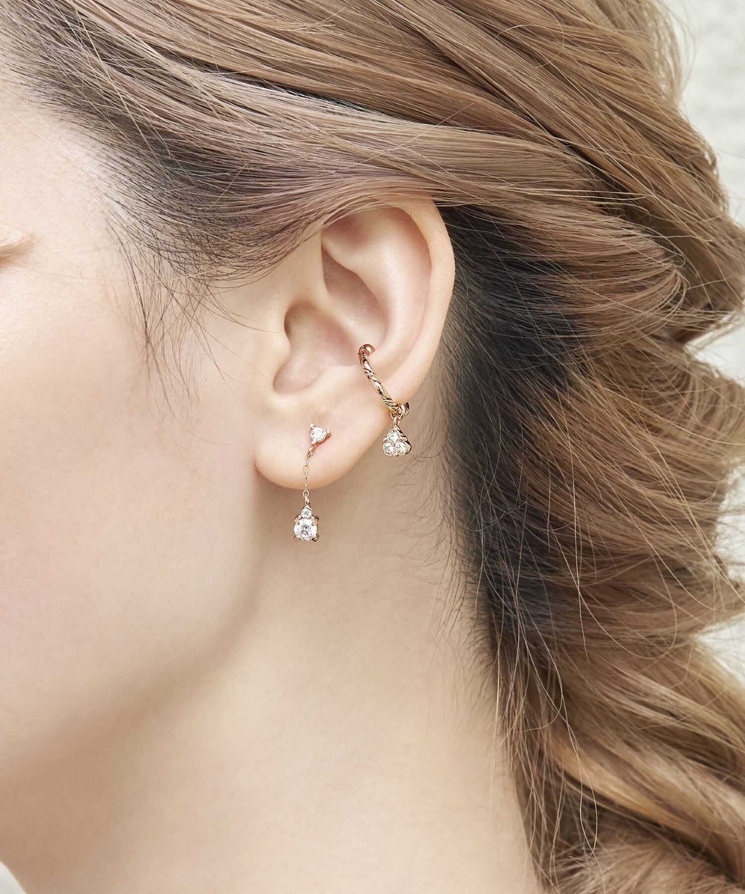 Phoebe「スパイラルラインビジューイヤーカフ　ローズゴールド」|イヤーカフ|