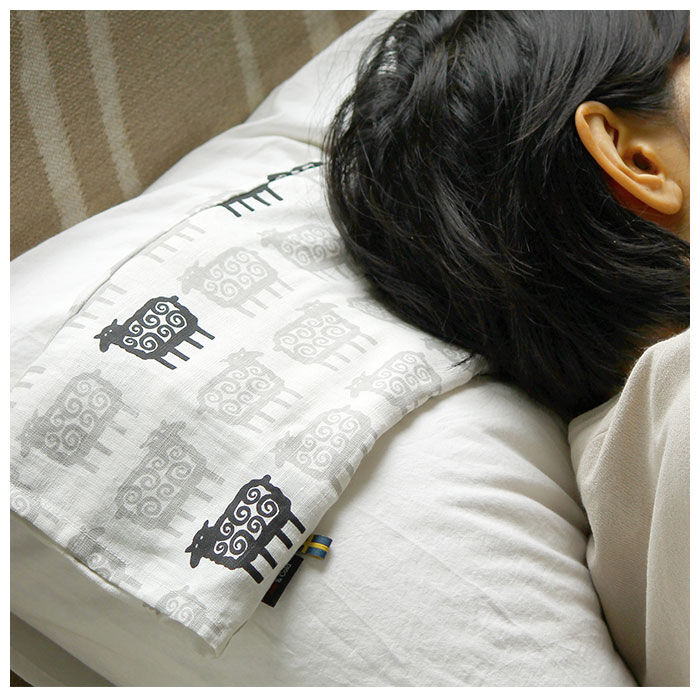 BACKYARD FAMILY「ネックピロー レンジ 通販 クリッパン 北欧 ネックウォーマー ラベンダー かわいい 首 肩」|アイケア|