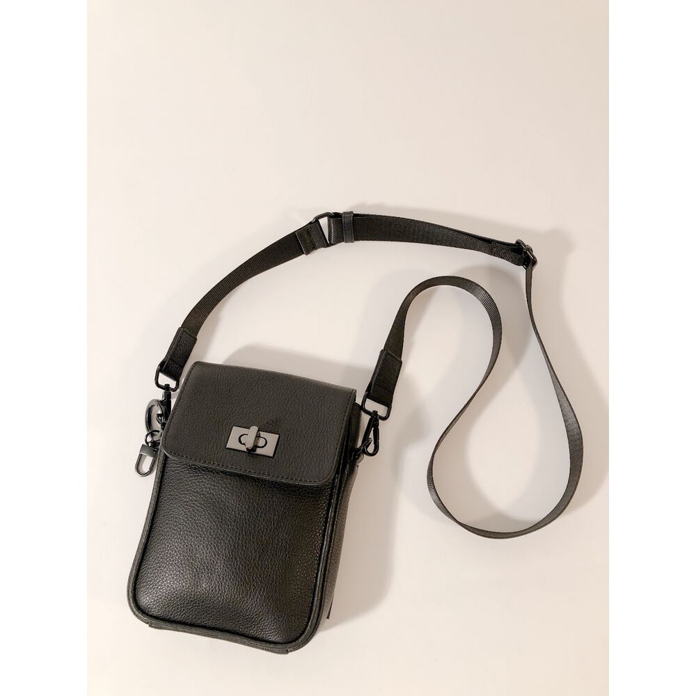 BACKYARD FAMILY「waku ワク ショルダーバッグ WK-0052 通販 スマホポシェット ネックウォレット」|ショルダー・メッセンジャー|ブラック1