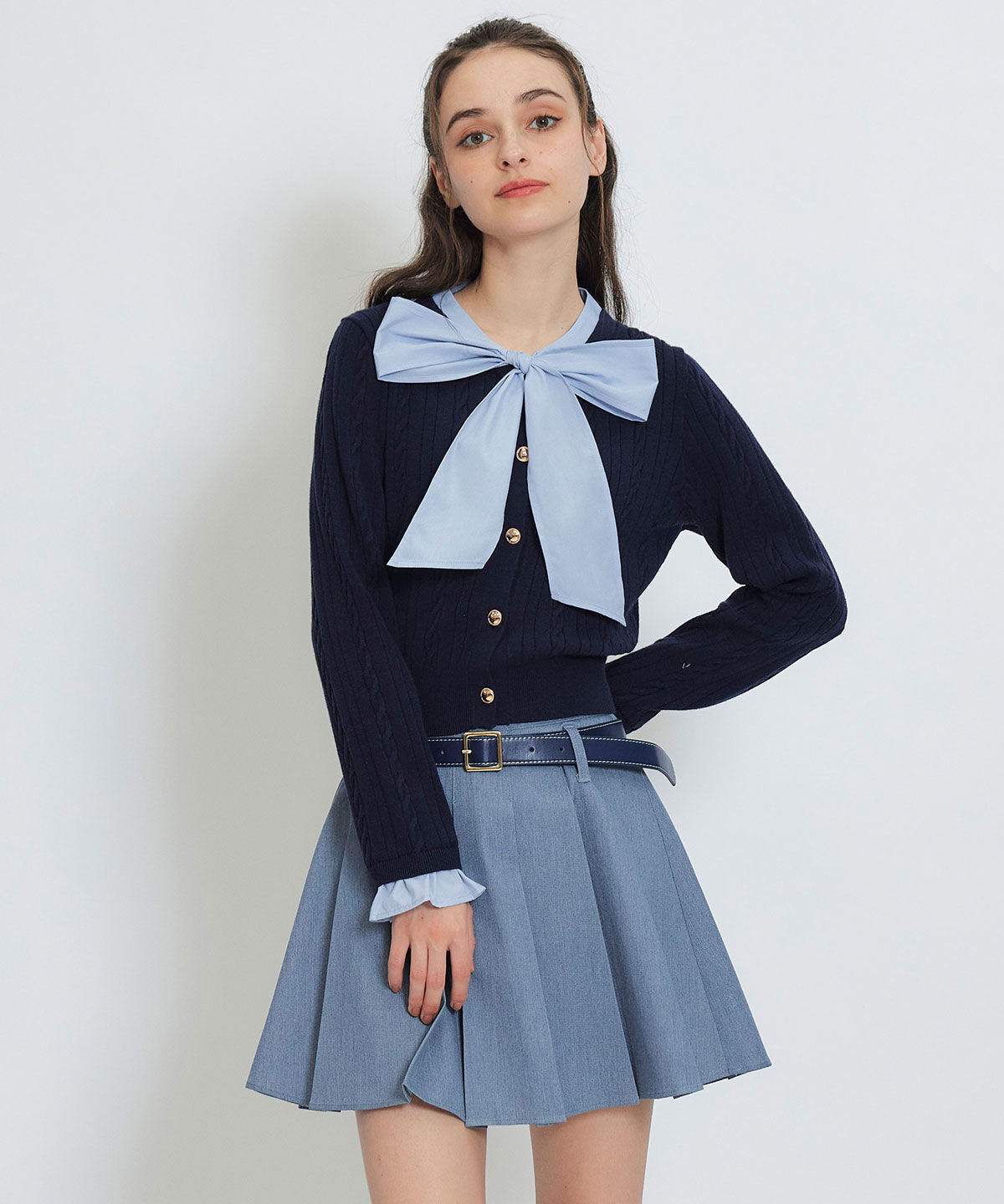 REDYAZEL「エンブレムボタンケーブルリボンタイニットトップス」|ニット・セーター|