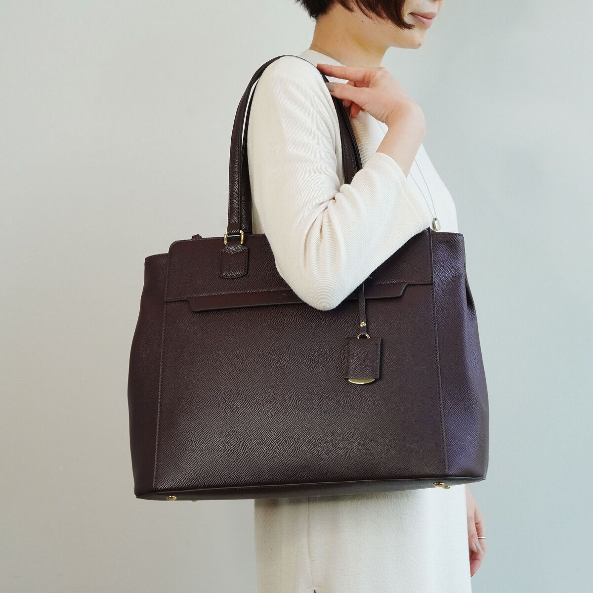 Jewelna Rose「ジュエルナローズ リモハピ トートバッグ A4サイズ PC収納 通勤 リモートワーク 15.6インチ 10771」|トートバッグ|