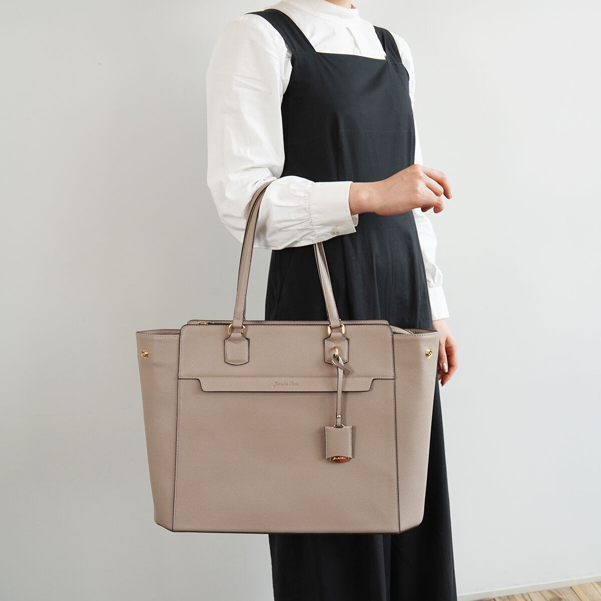 Jewelna Rose「ジュエルナローズ リモハピ トートバッグ A4サイズ PC収納 通勤 リモートワーク 15.6インチ 10771」|トートバッグ|