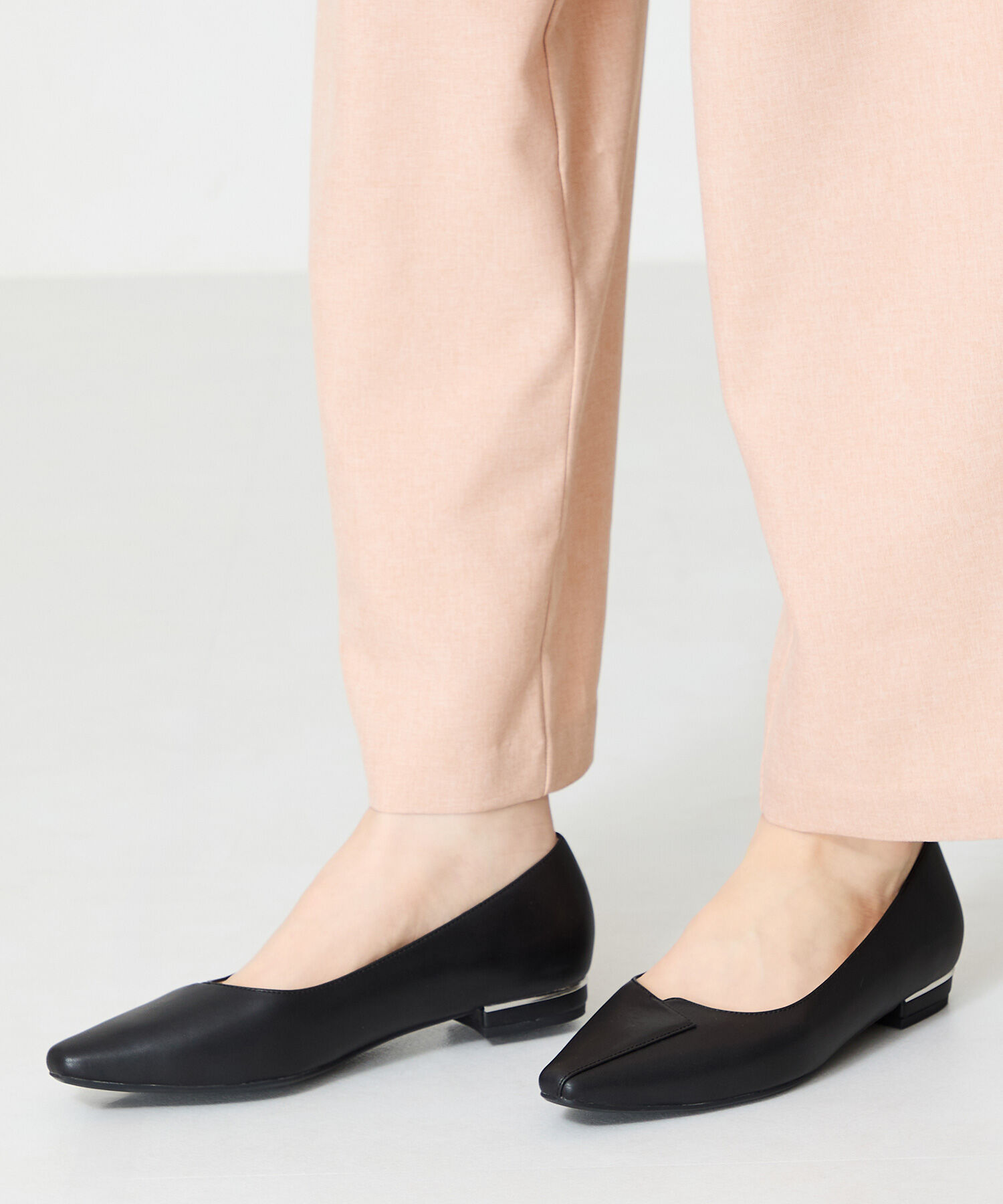 ORiental TRaffic「【WEB限定】アシンメトリーデザイン フラット パンプス /55102 通勤靴 すっきりシルエット」|パンプス|