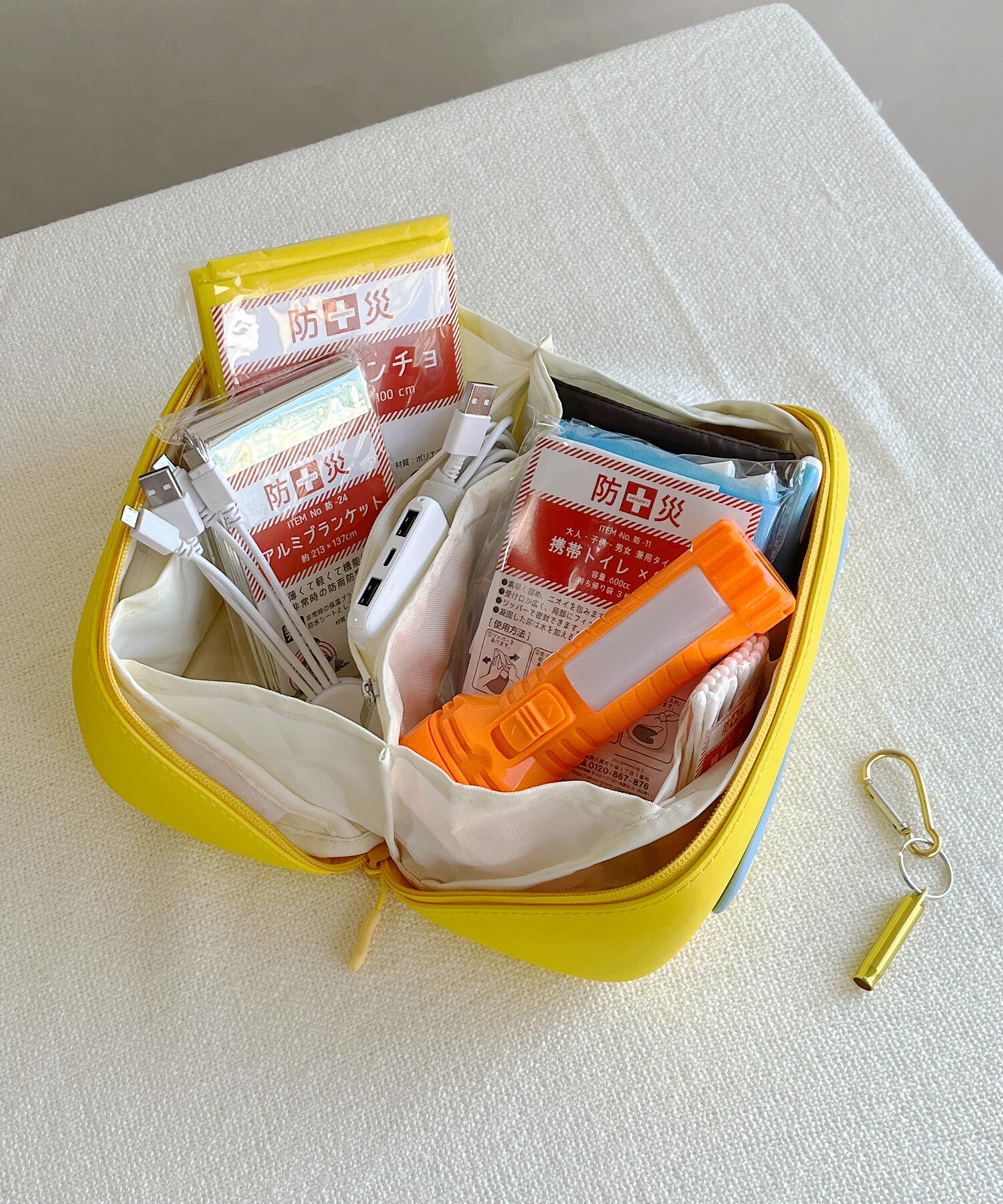 fungoofun「【WEB限定】EVAボックス型マルチポーチ/G-0015 ポーチ 人気 トレンド 売れてる 軽量 柔らかい」|ハンドバッグ|