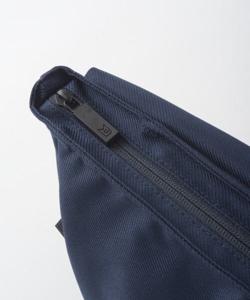  「Hutte ボディバッグ」|ショルダー・メッセンジャー|