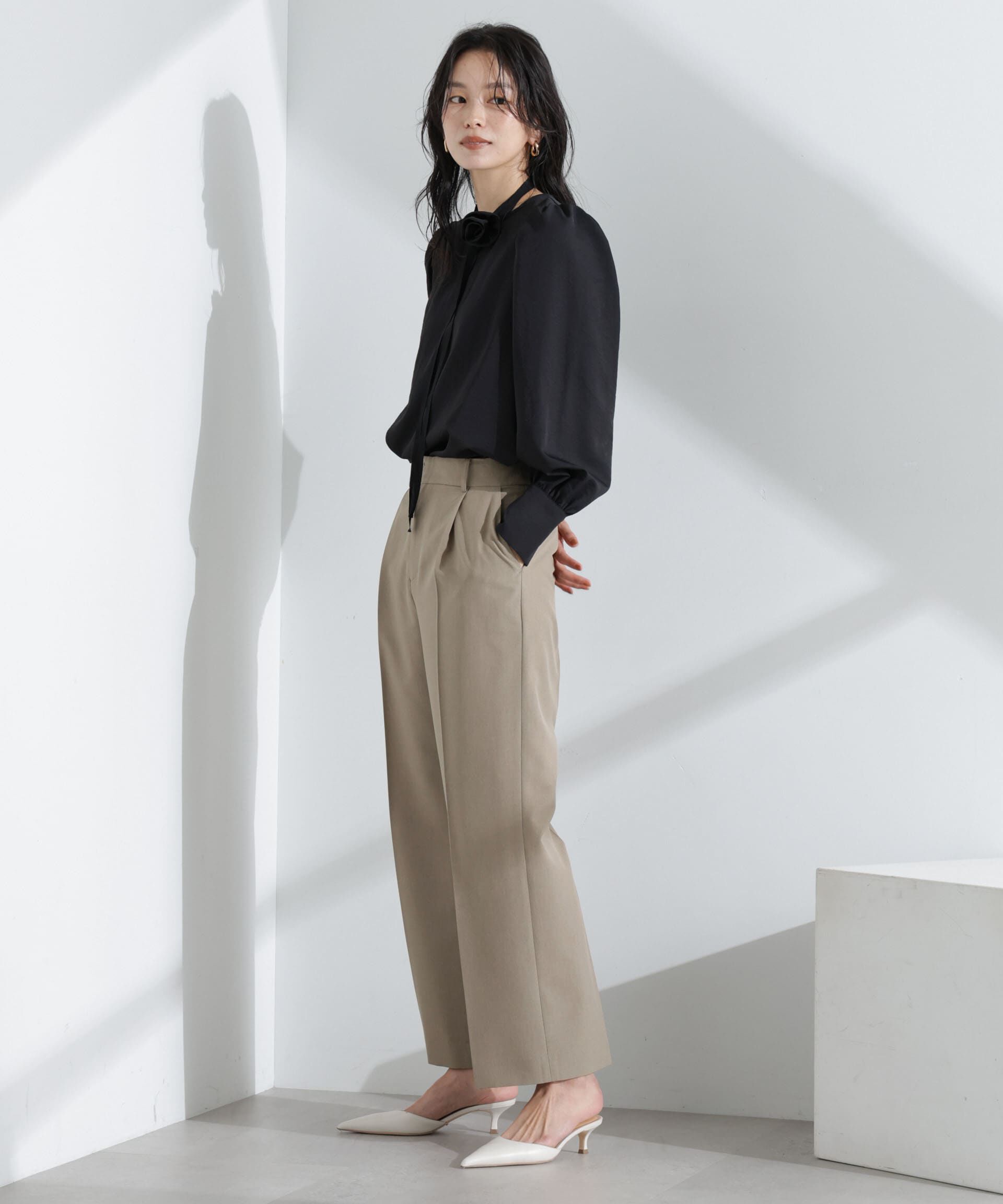 nano･universe「ライトファンクション タックセミワイドパンツ(セットアップ可)」|チノ|